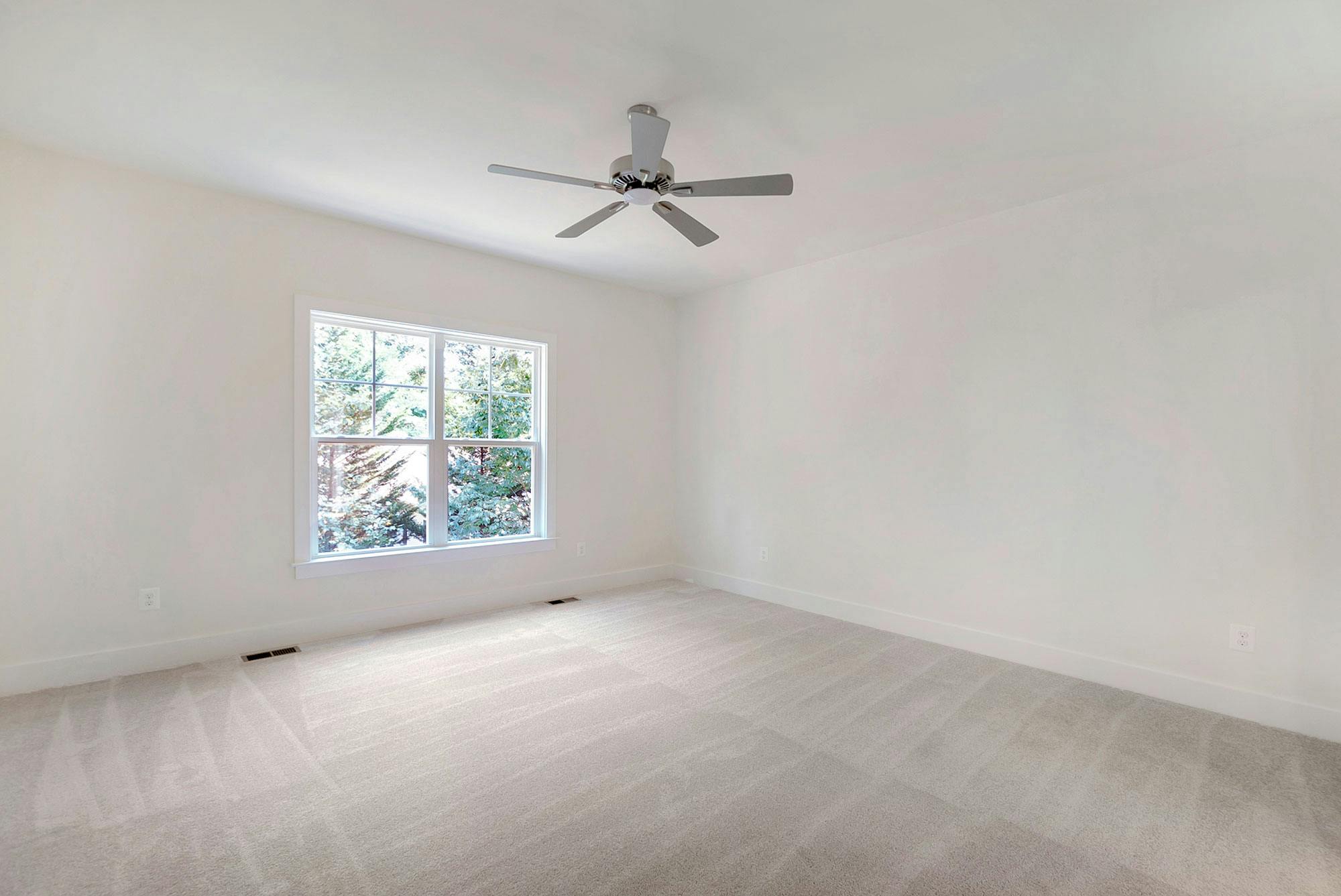 Photo Gallery Image 25