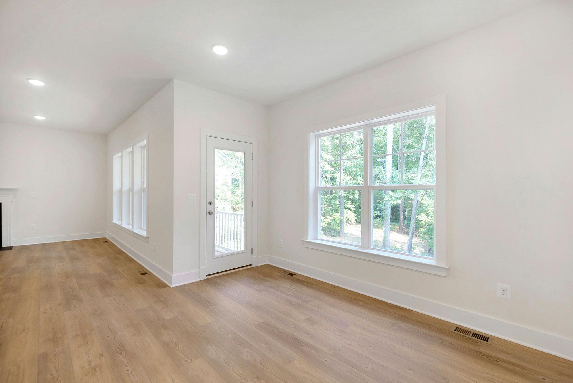 Photo Gallery Image 22