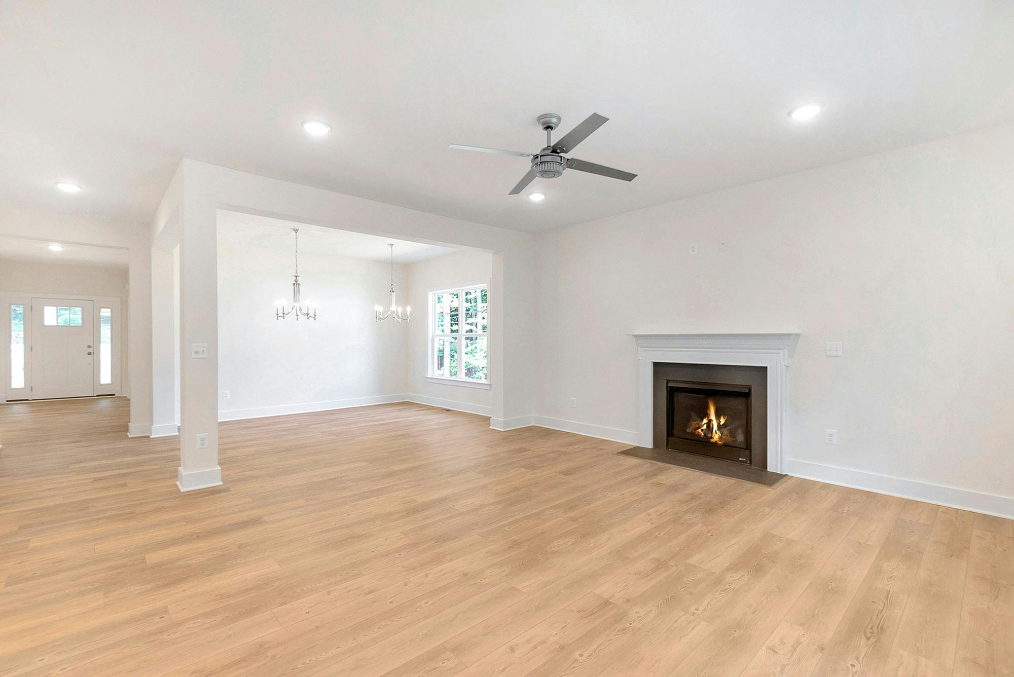 Photo Gallery Image 19