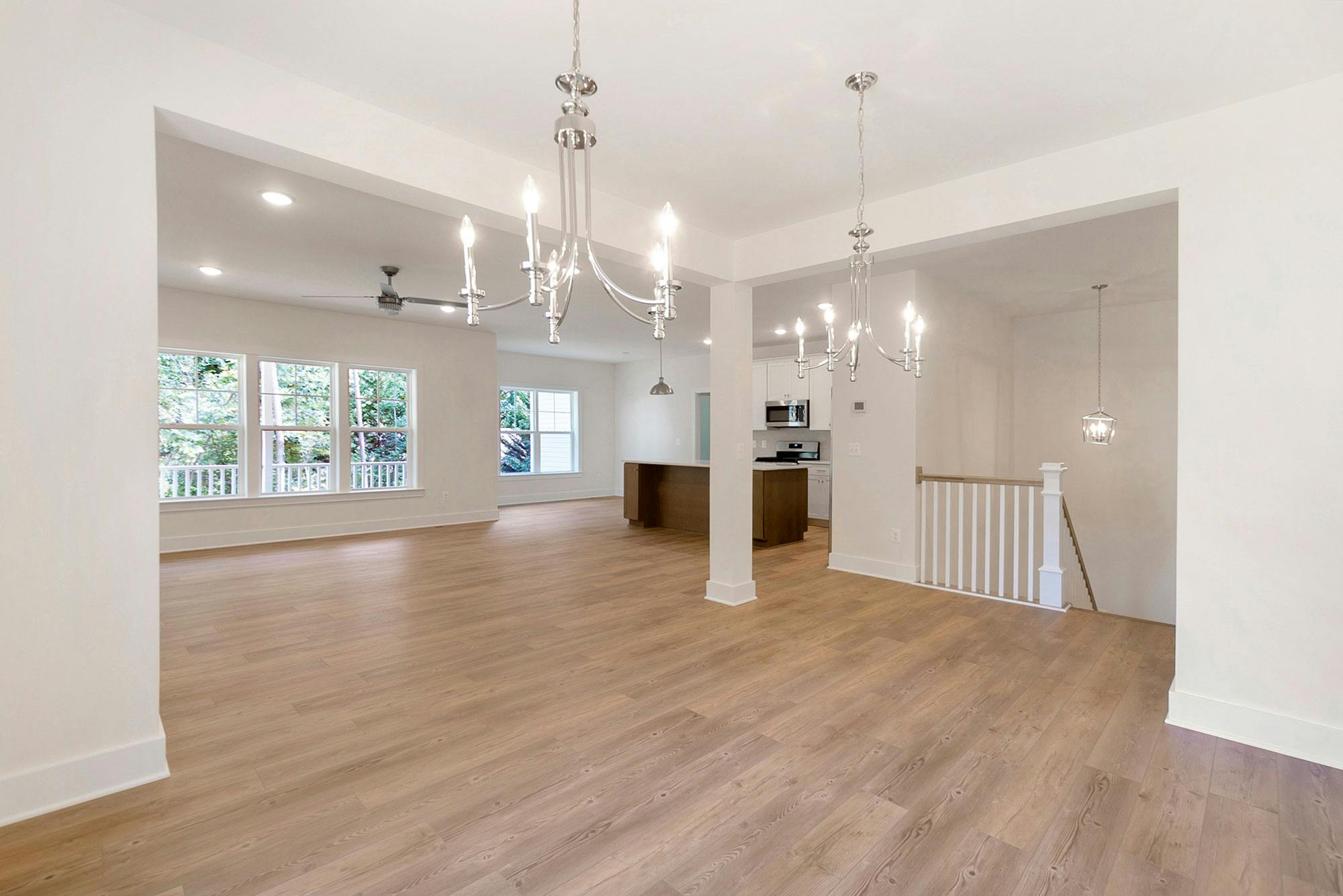 Photo Gallery Image 13