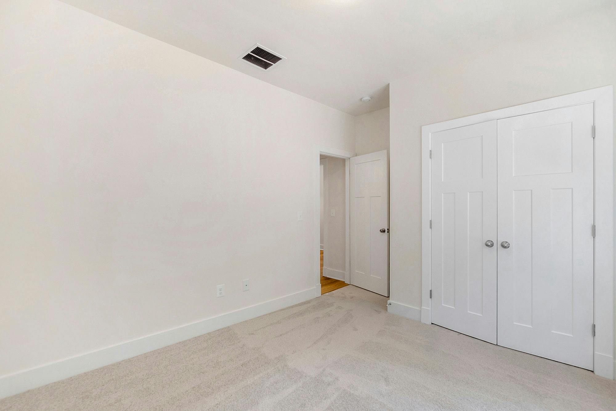 Photo Gallery Image 9