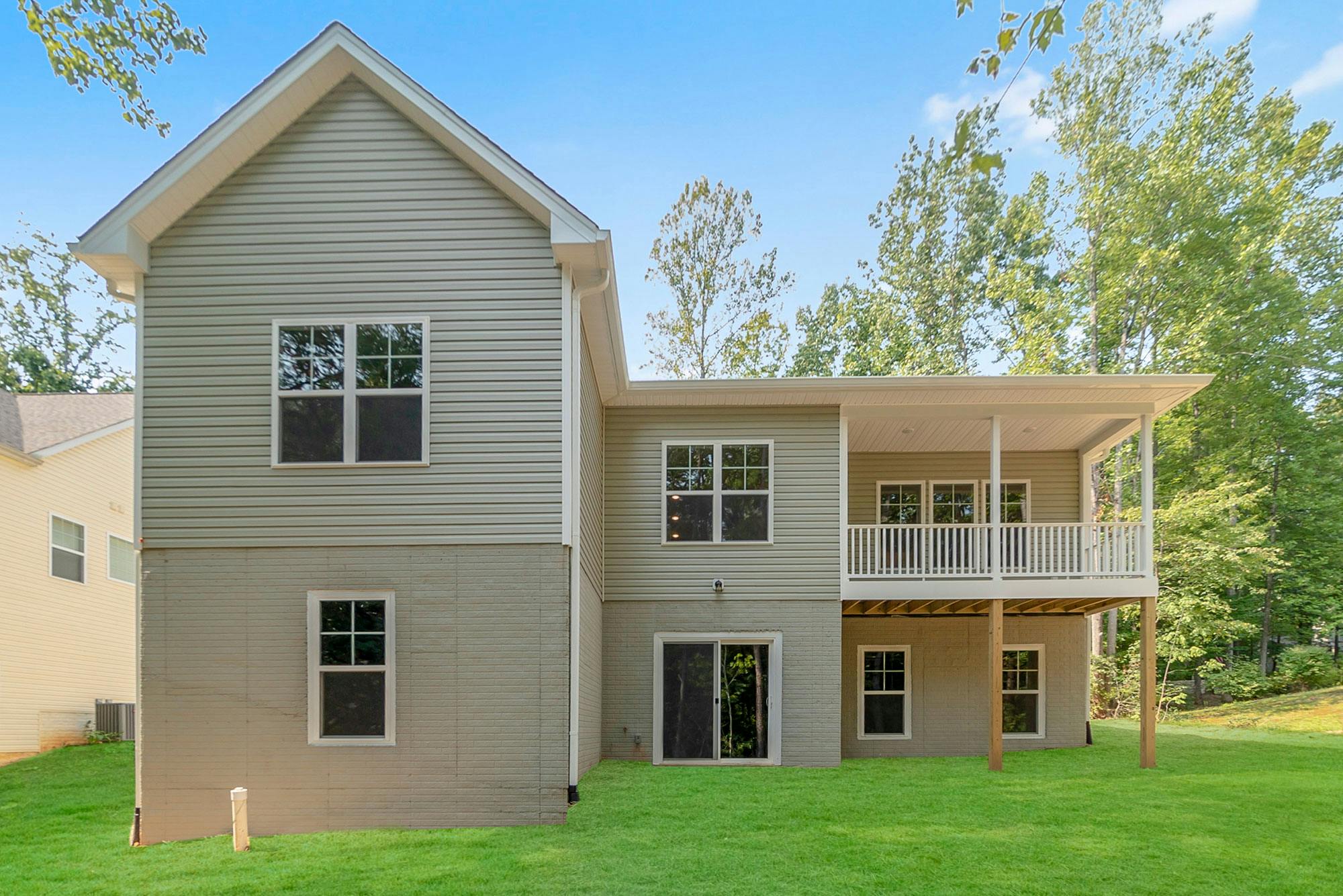 Photo Gallery Image 7