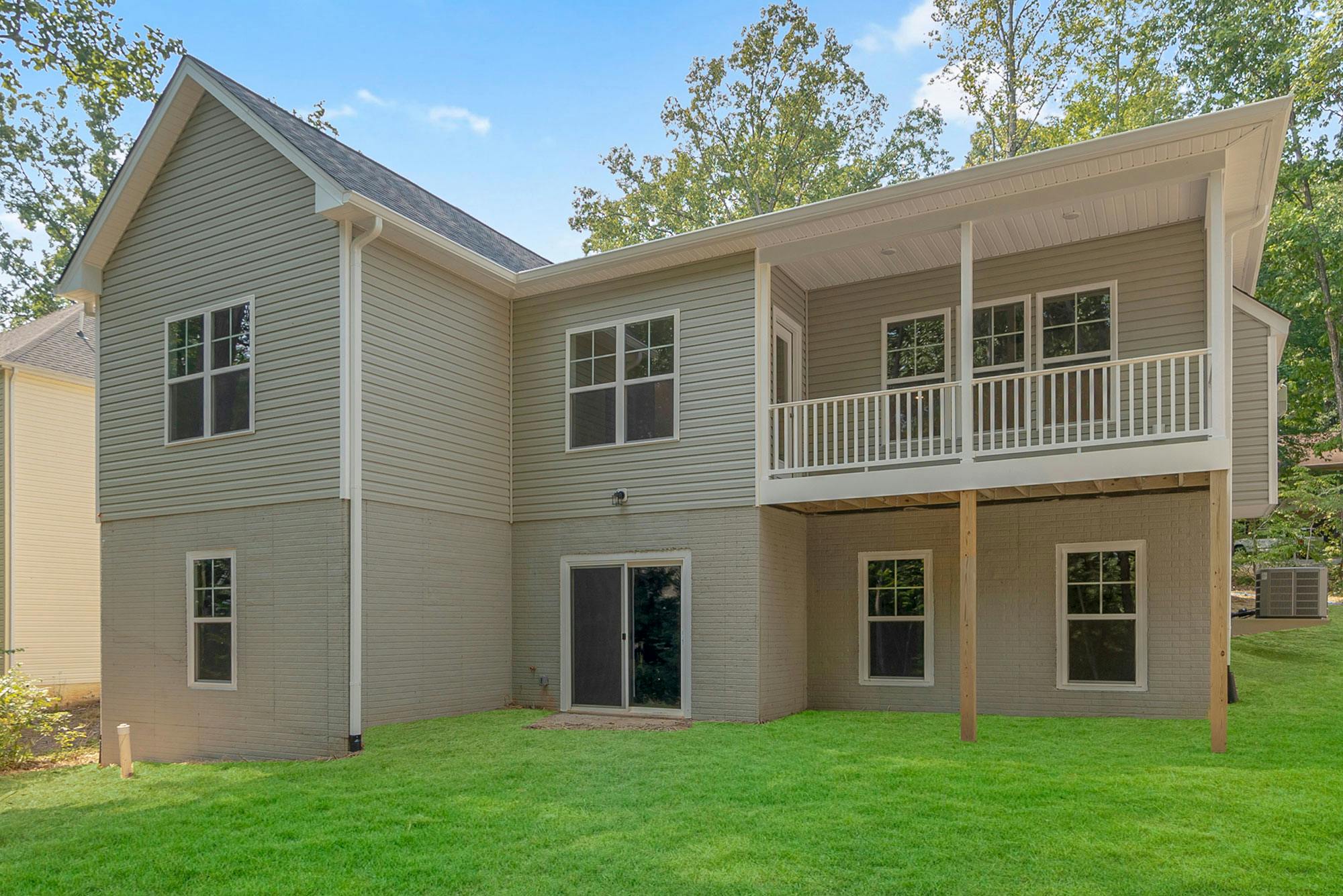 Photo Gallery Image 4