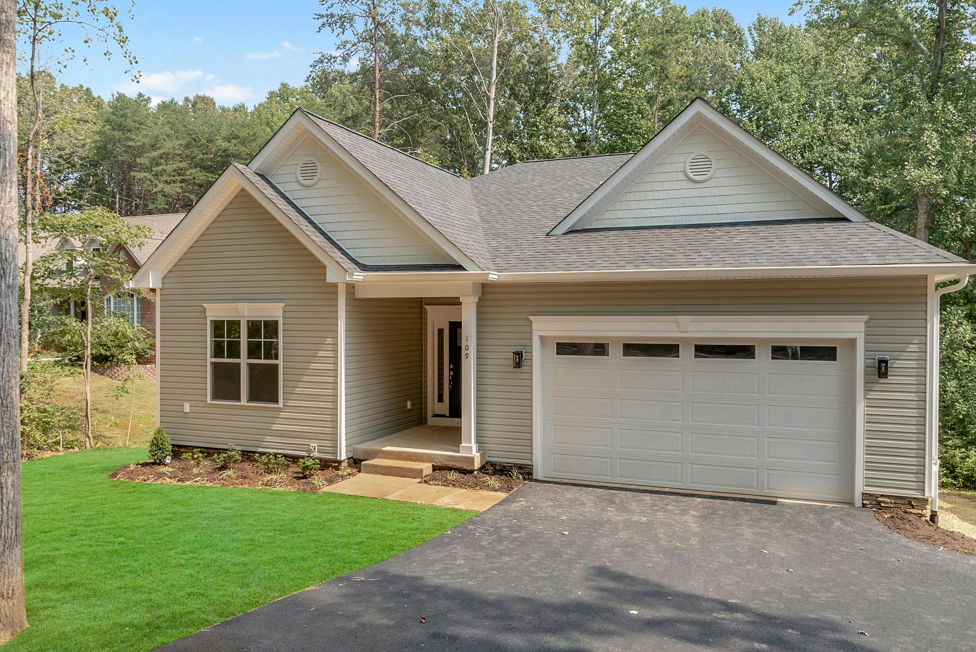 Photo Gallery Image 3