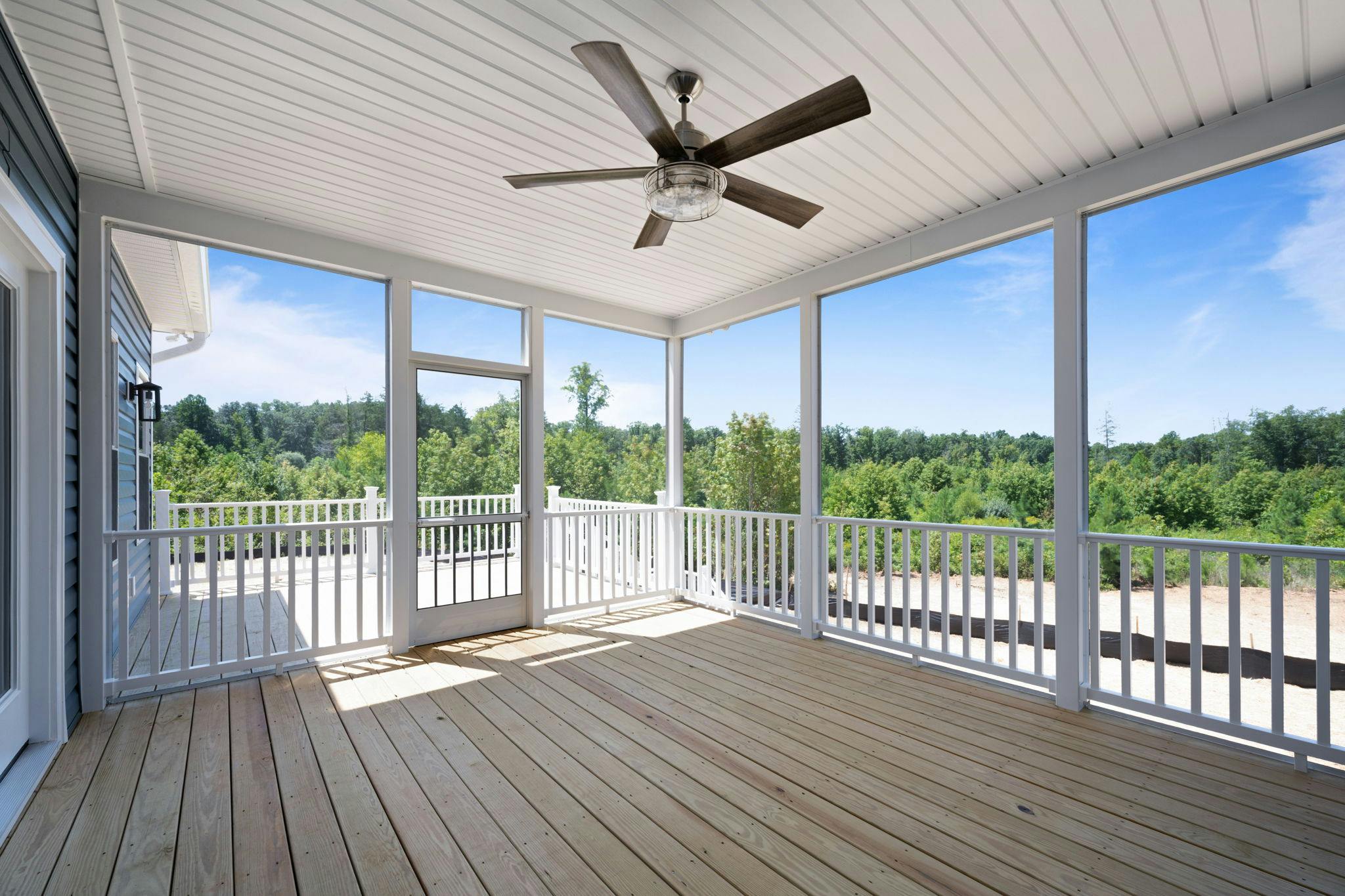 Photo Gallery Image 29