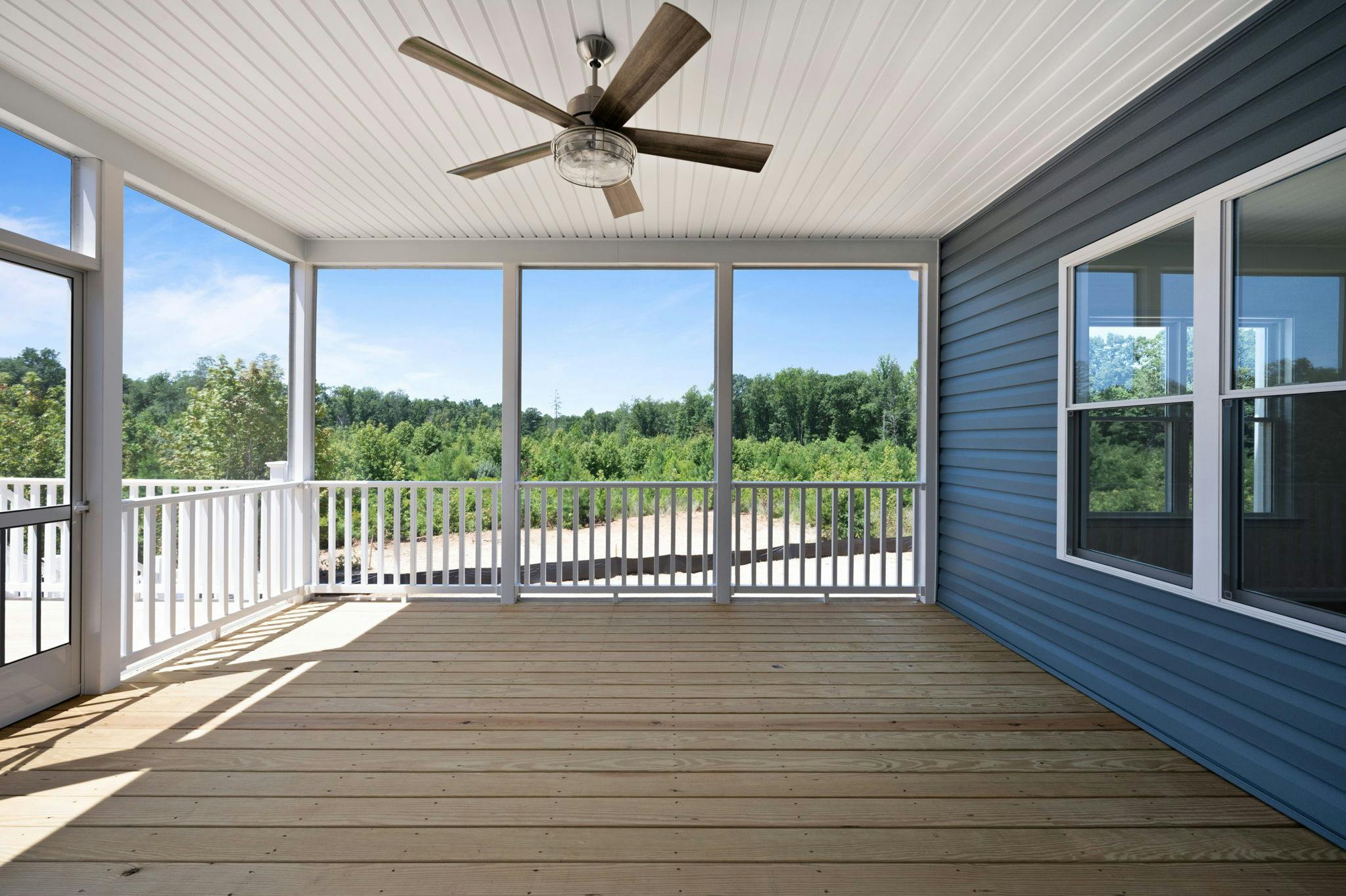 Photo Gallery Image 28