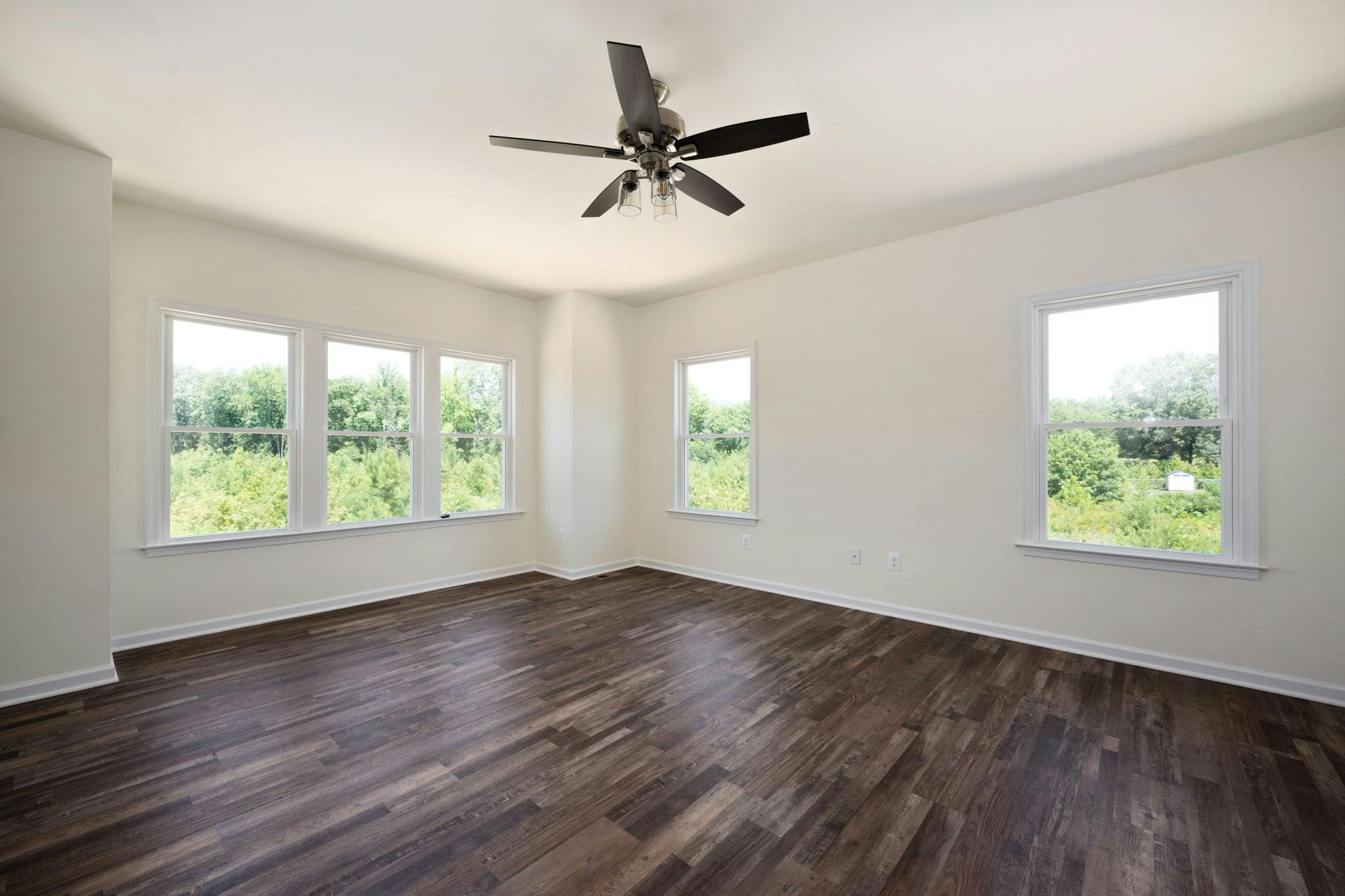 Photo Gallery Image 23