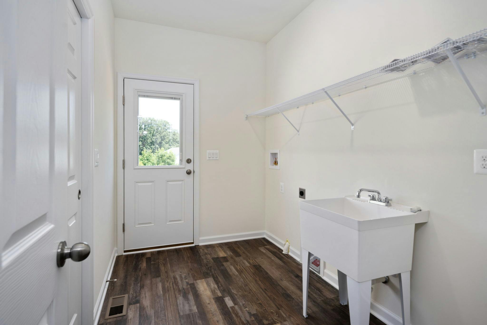 Photo Gallery Image 14