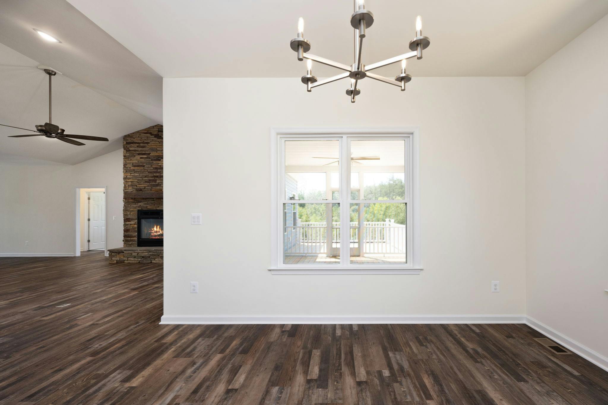 Photo Gallery Image 12