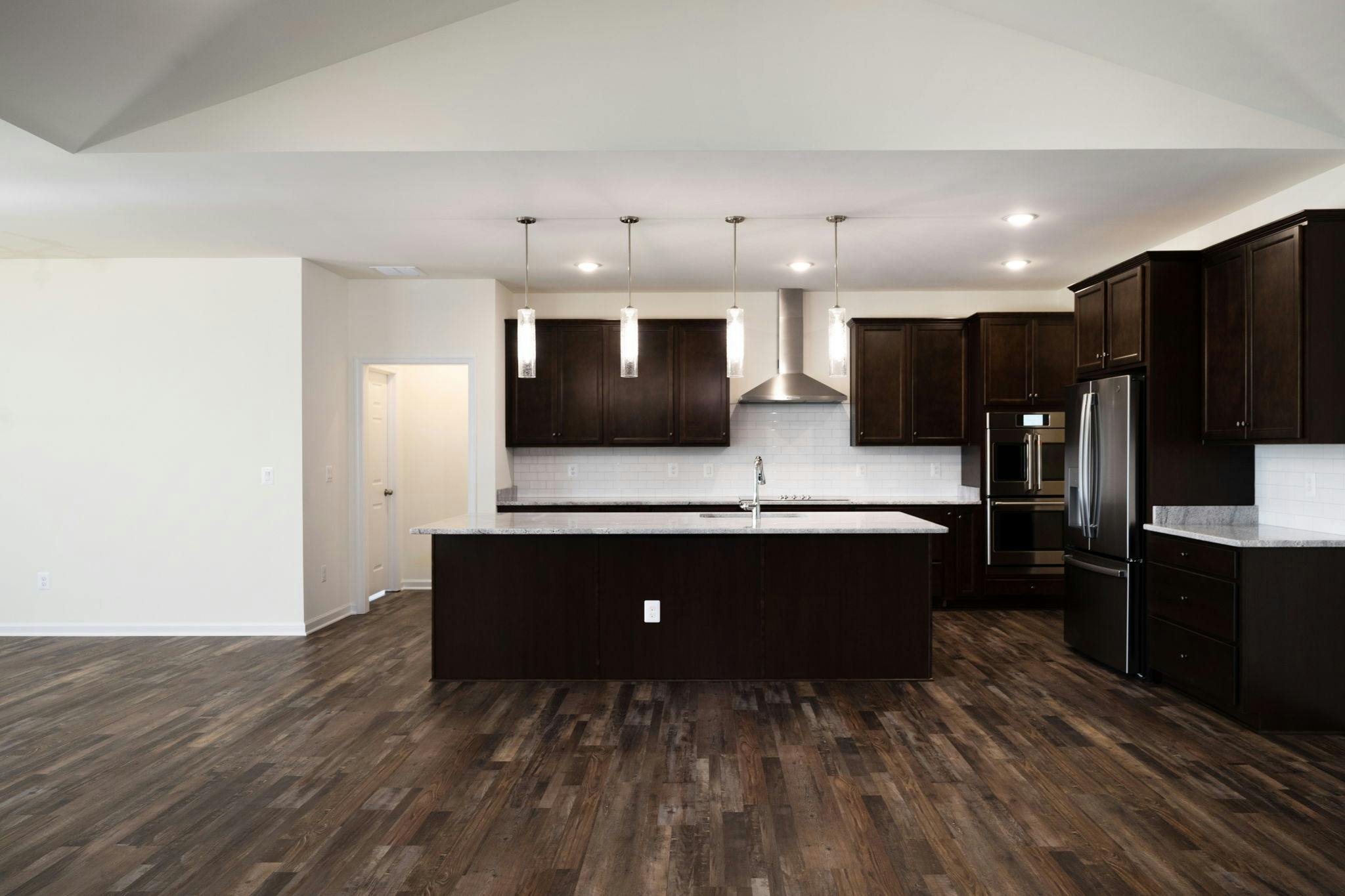 Photo Gallery Image 6