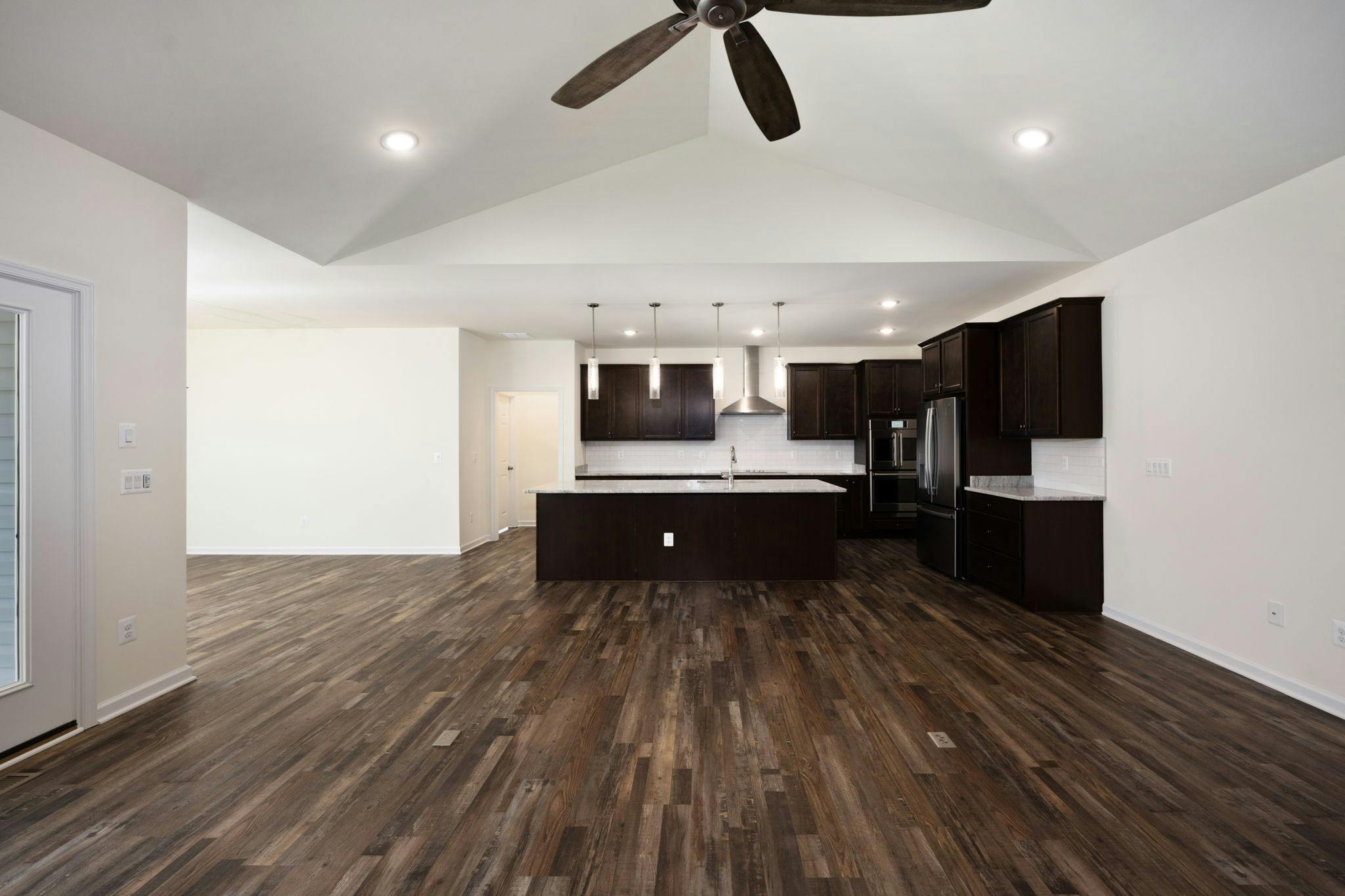 Photo Gallery Image 7