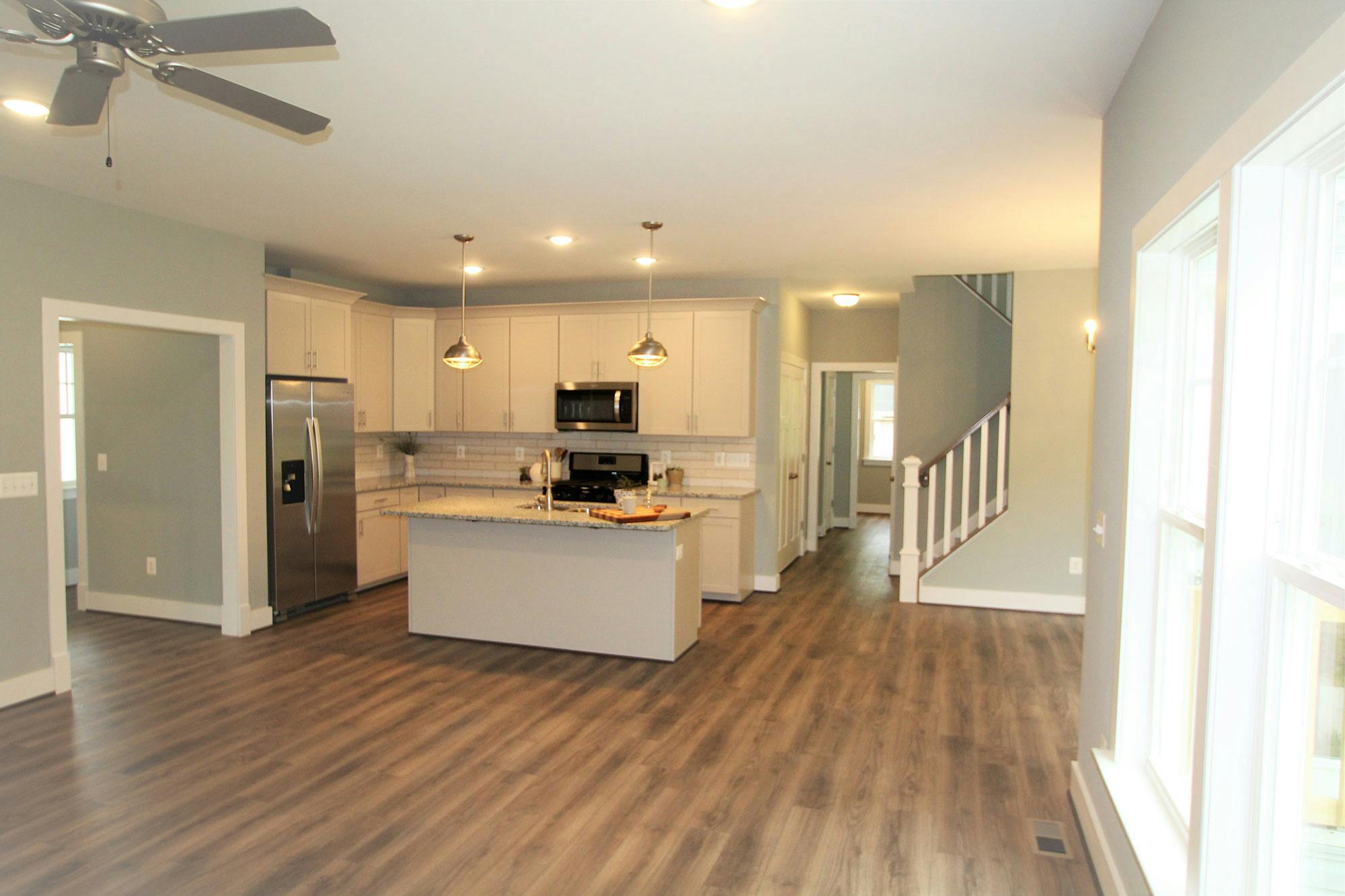 Photo Gallery Image 30