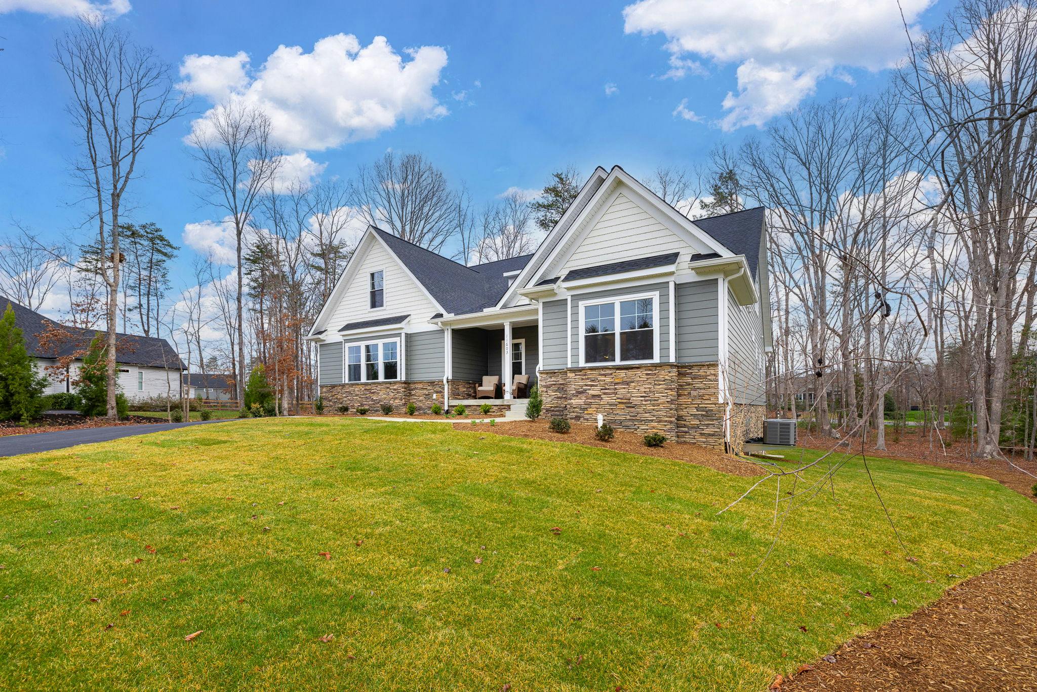 Photo Gallery Image 32