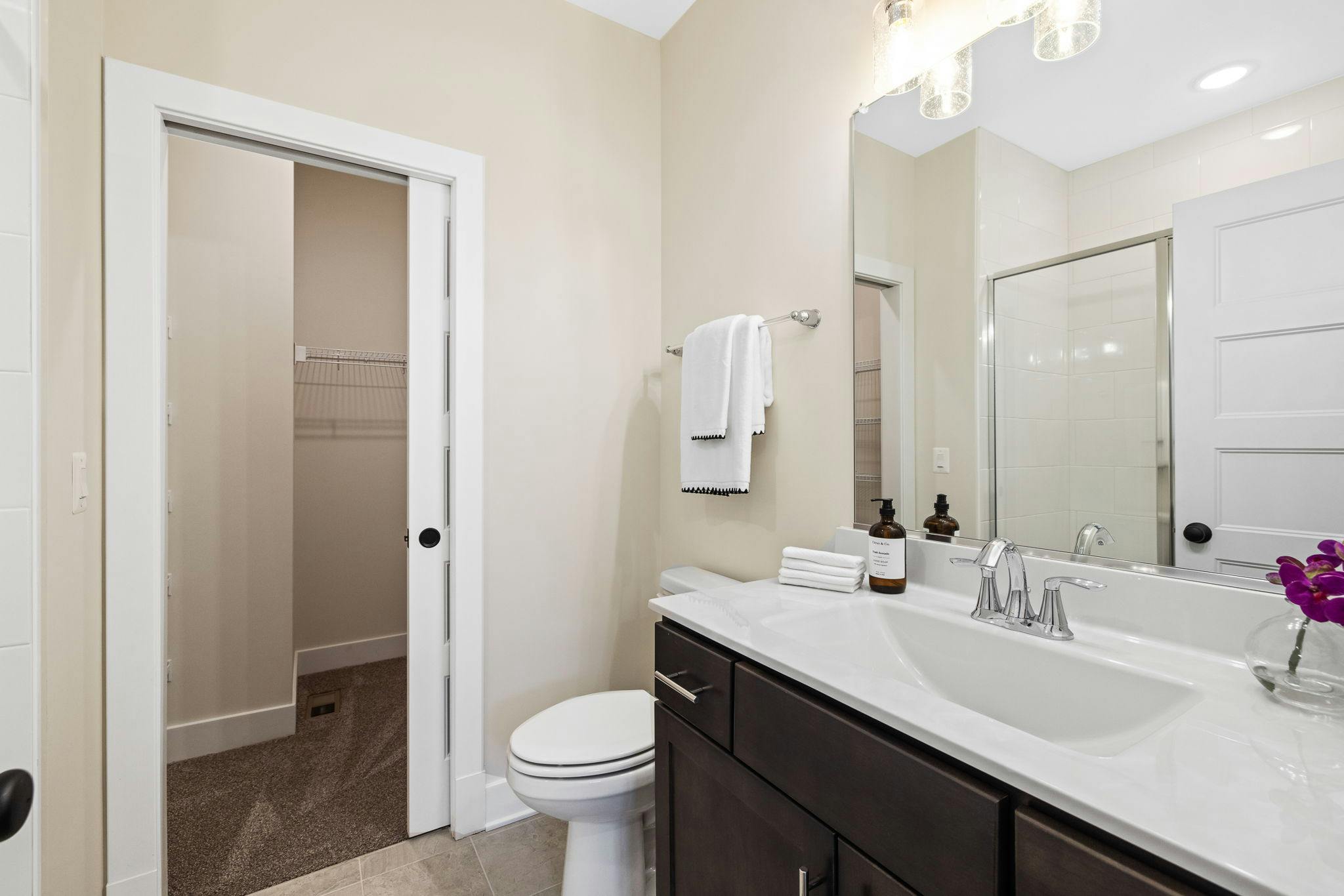 Photo Gallery Image 25