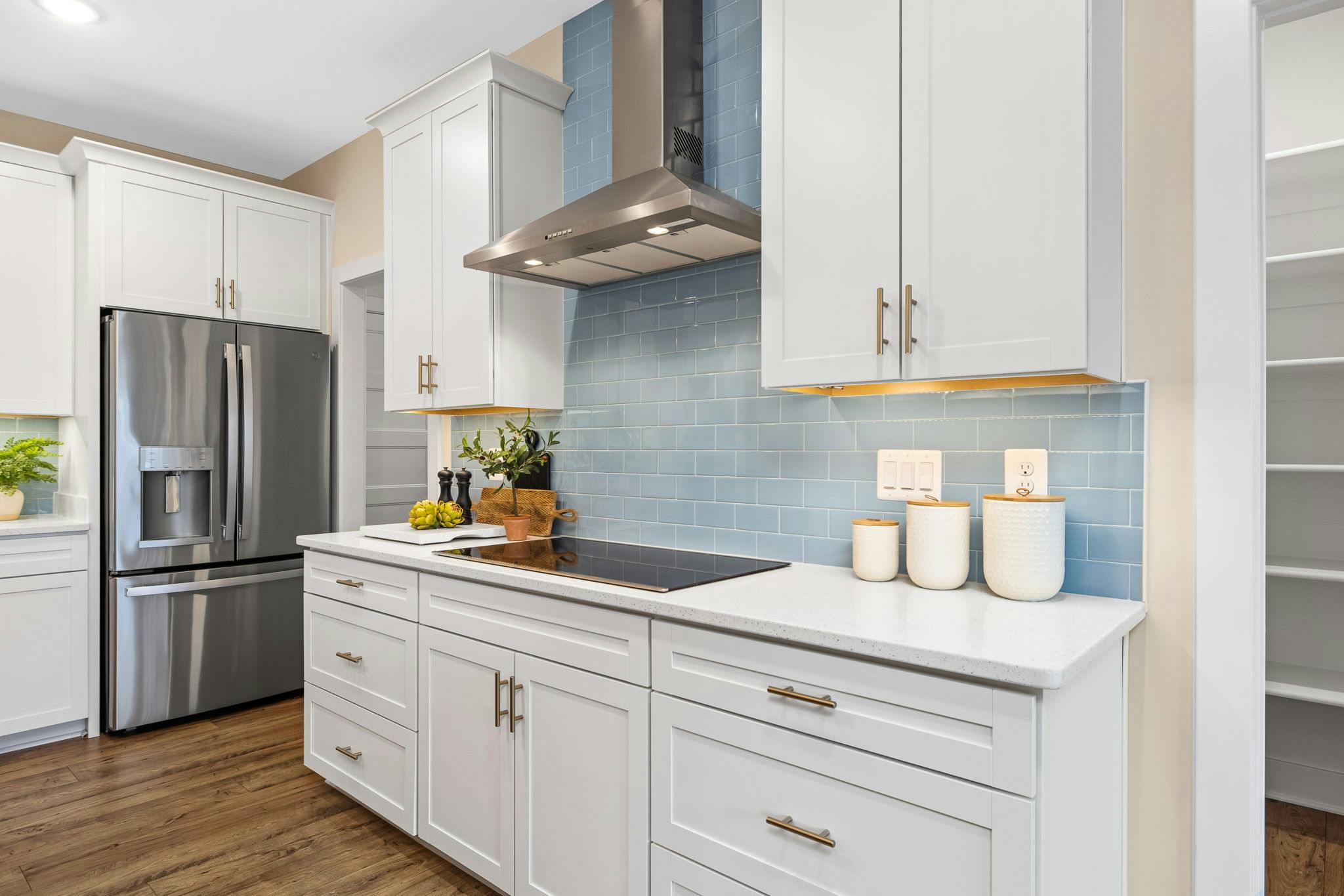 Photo Gallery Image 16