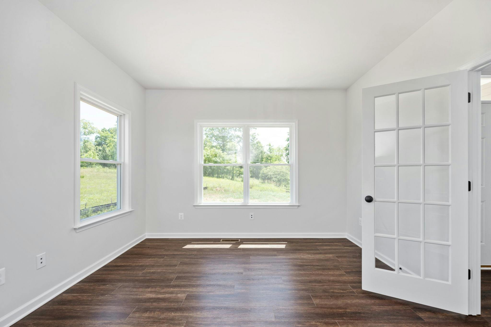 Photo Gallery Image 76