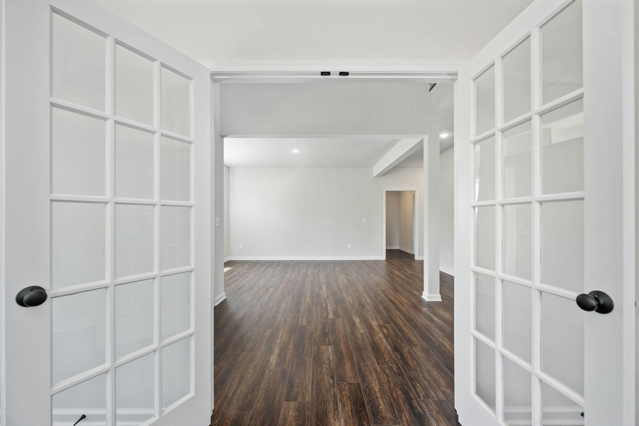 Photo Gallery Image 77