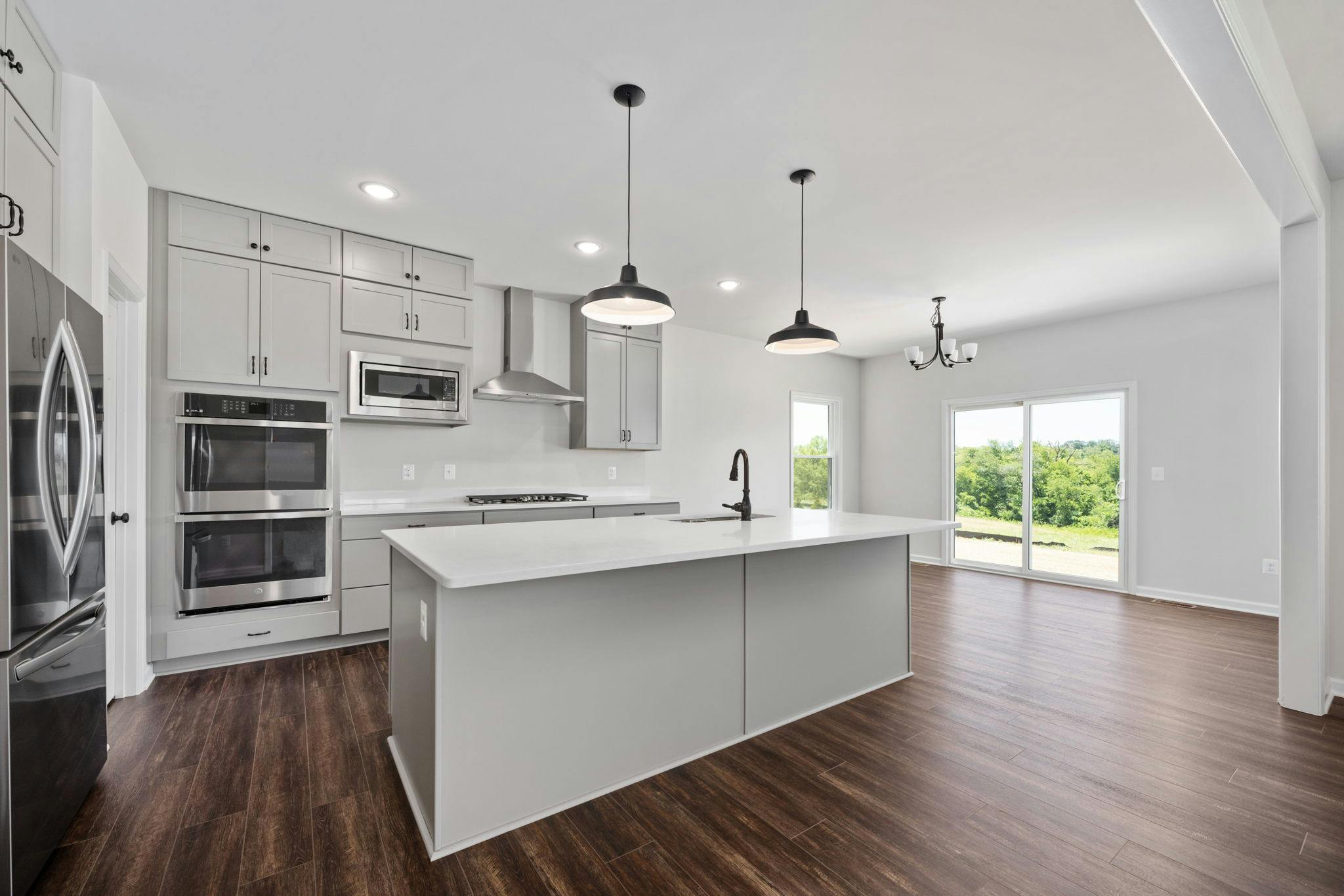 Photo Gallery Image 60