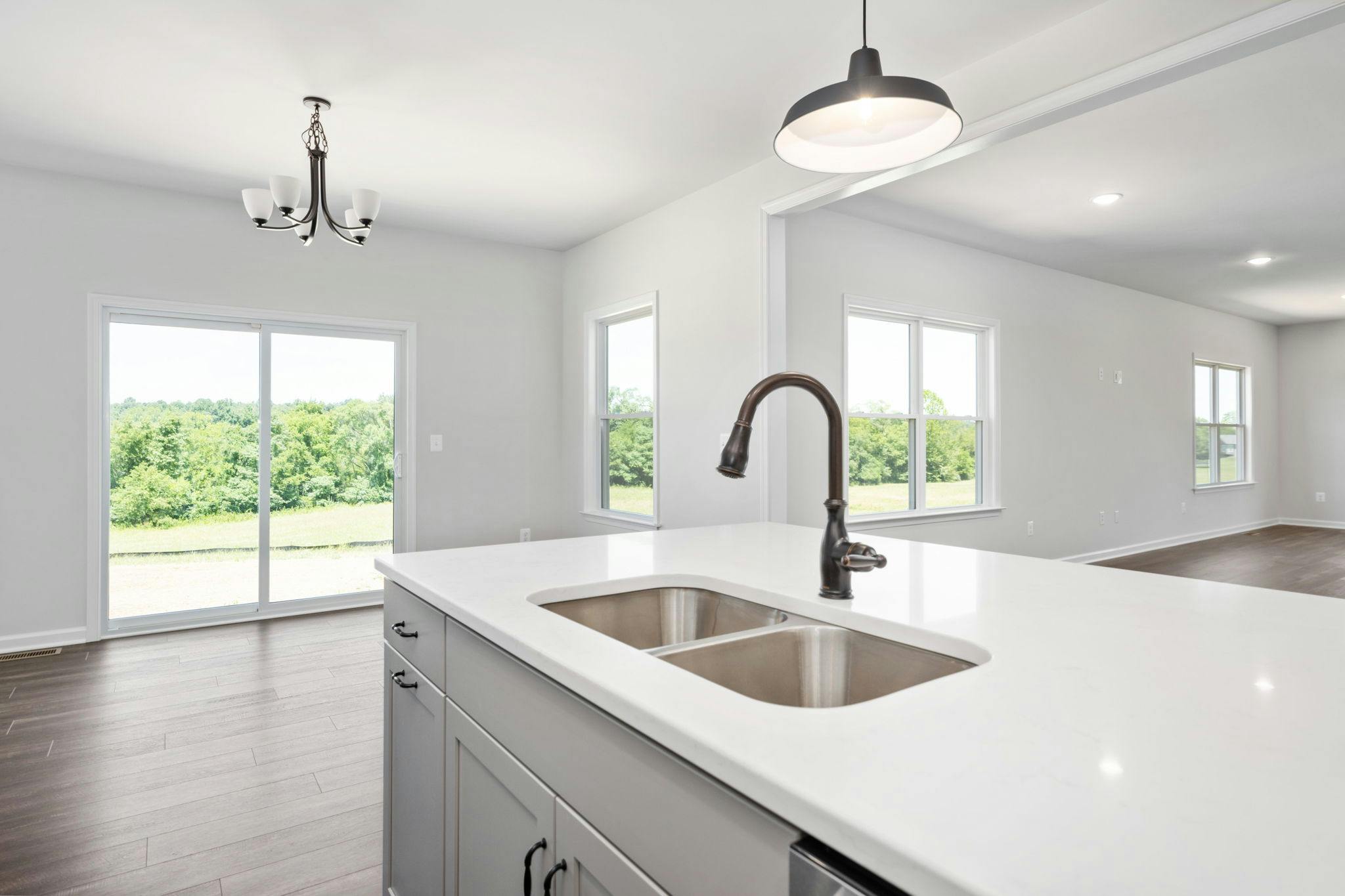 Photo Gallery Image 58