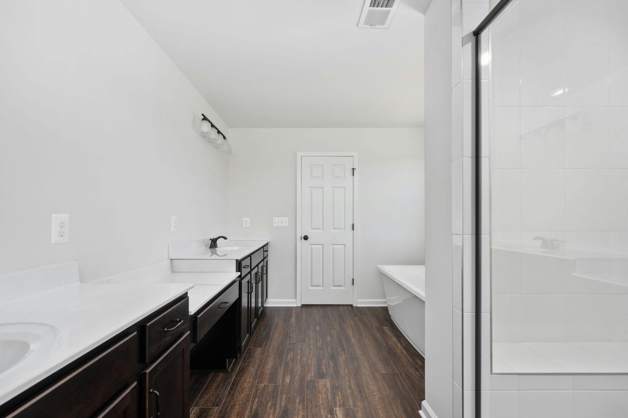 Photo Gallery Image 35