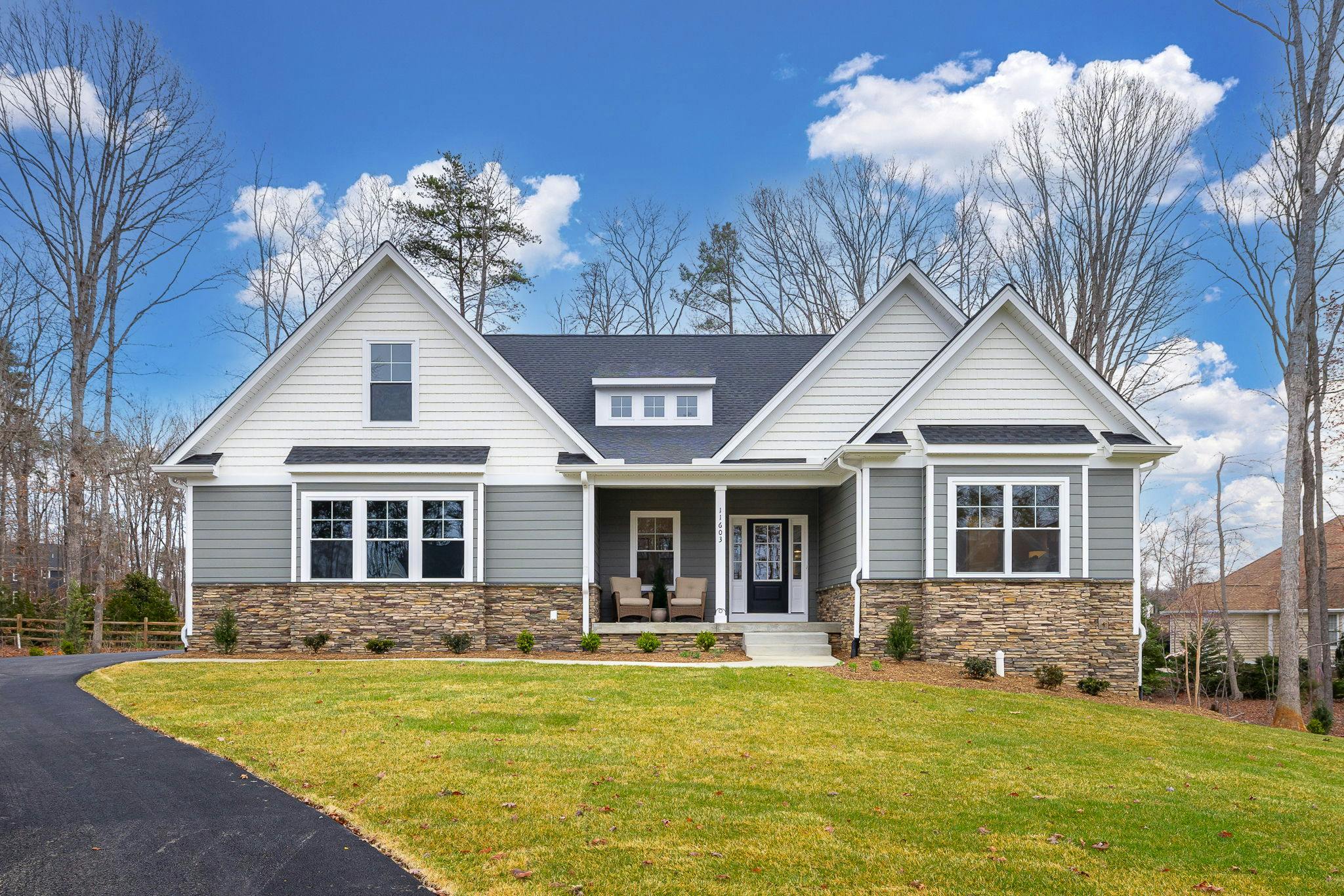 Photo Gallery Image 3