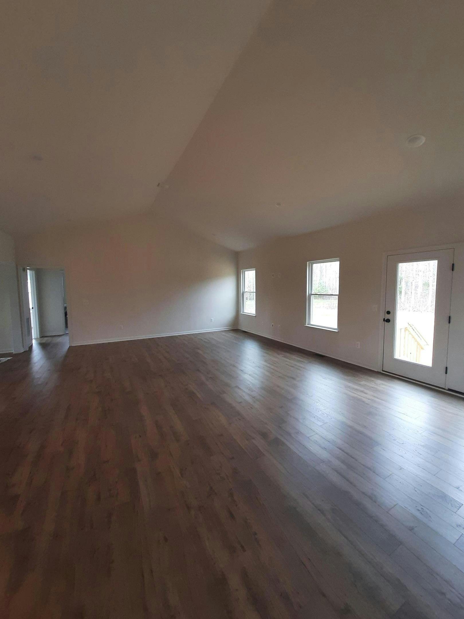 Photo Gallery Image 14