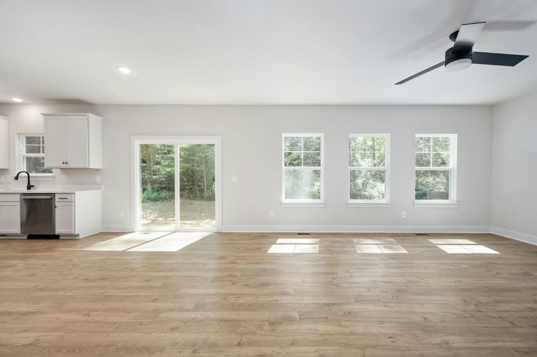 Photo Gallery Image 47