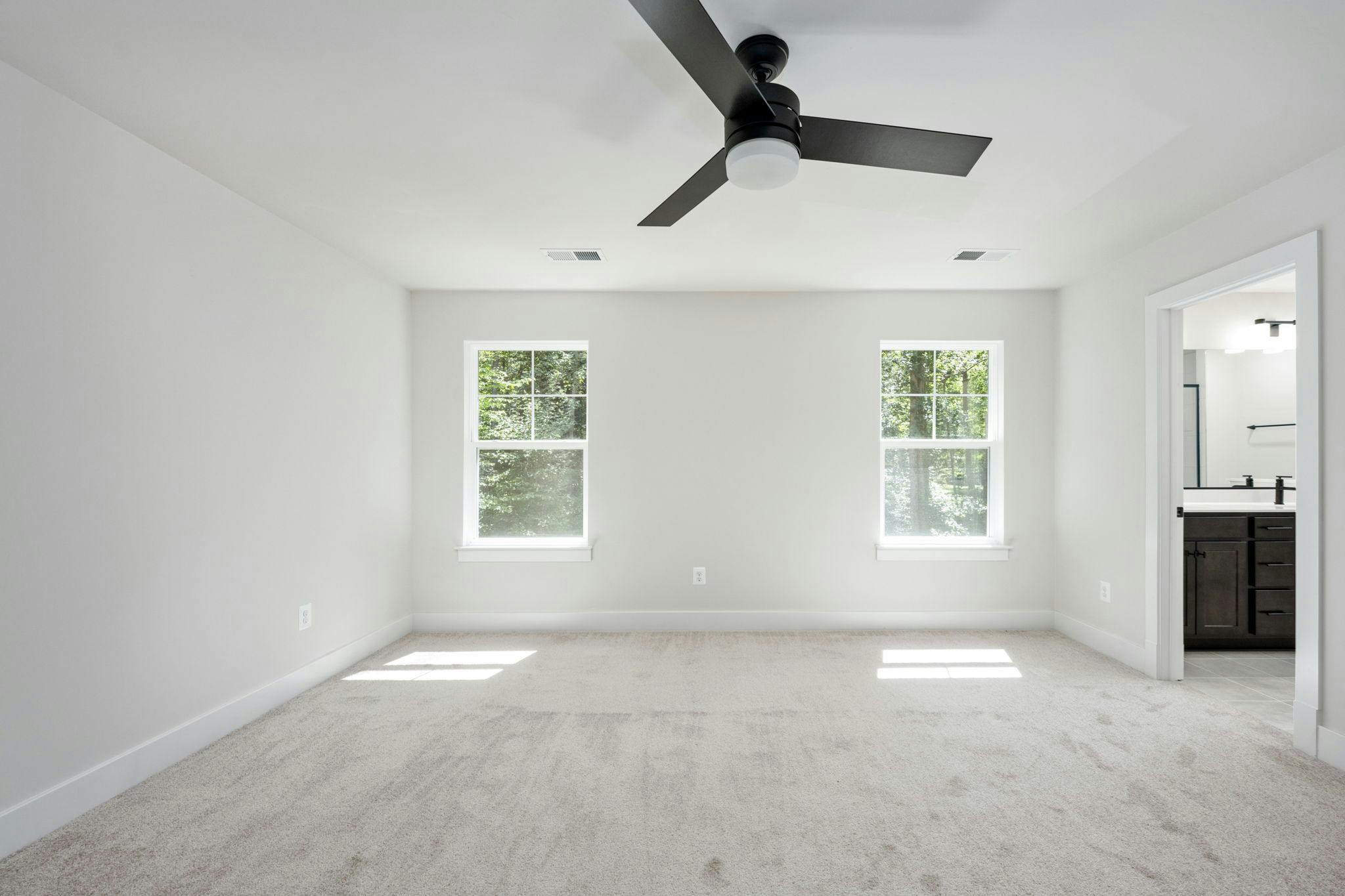 Photo Gallery Image 18