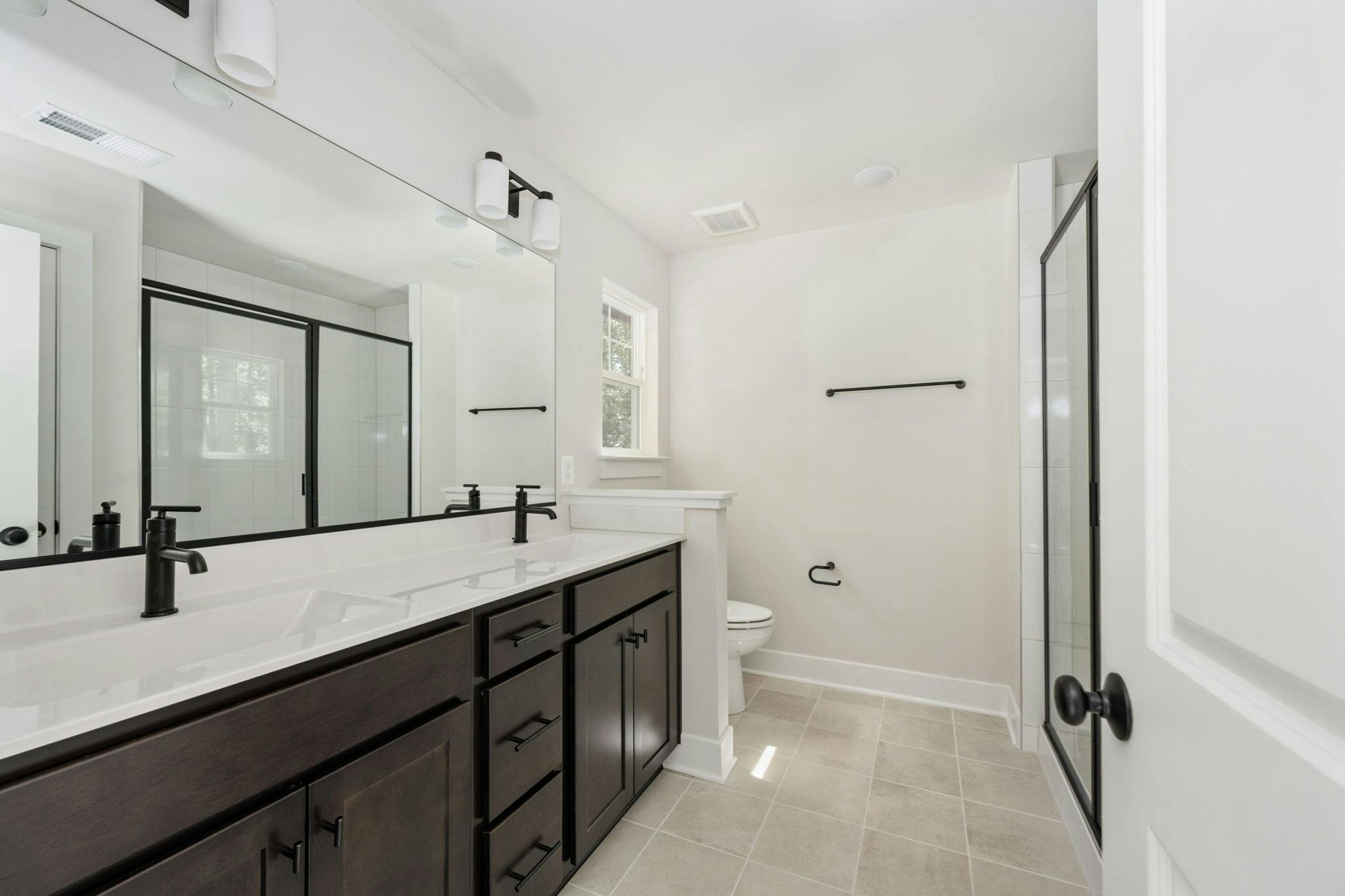 Photo Gallery Image 13