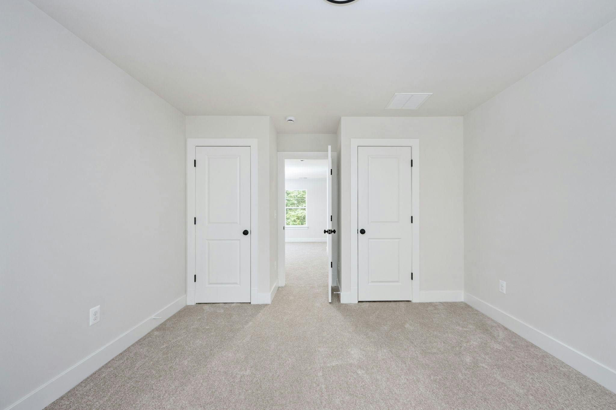 Photo Gallery Image 7