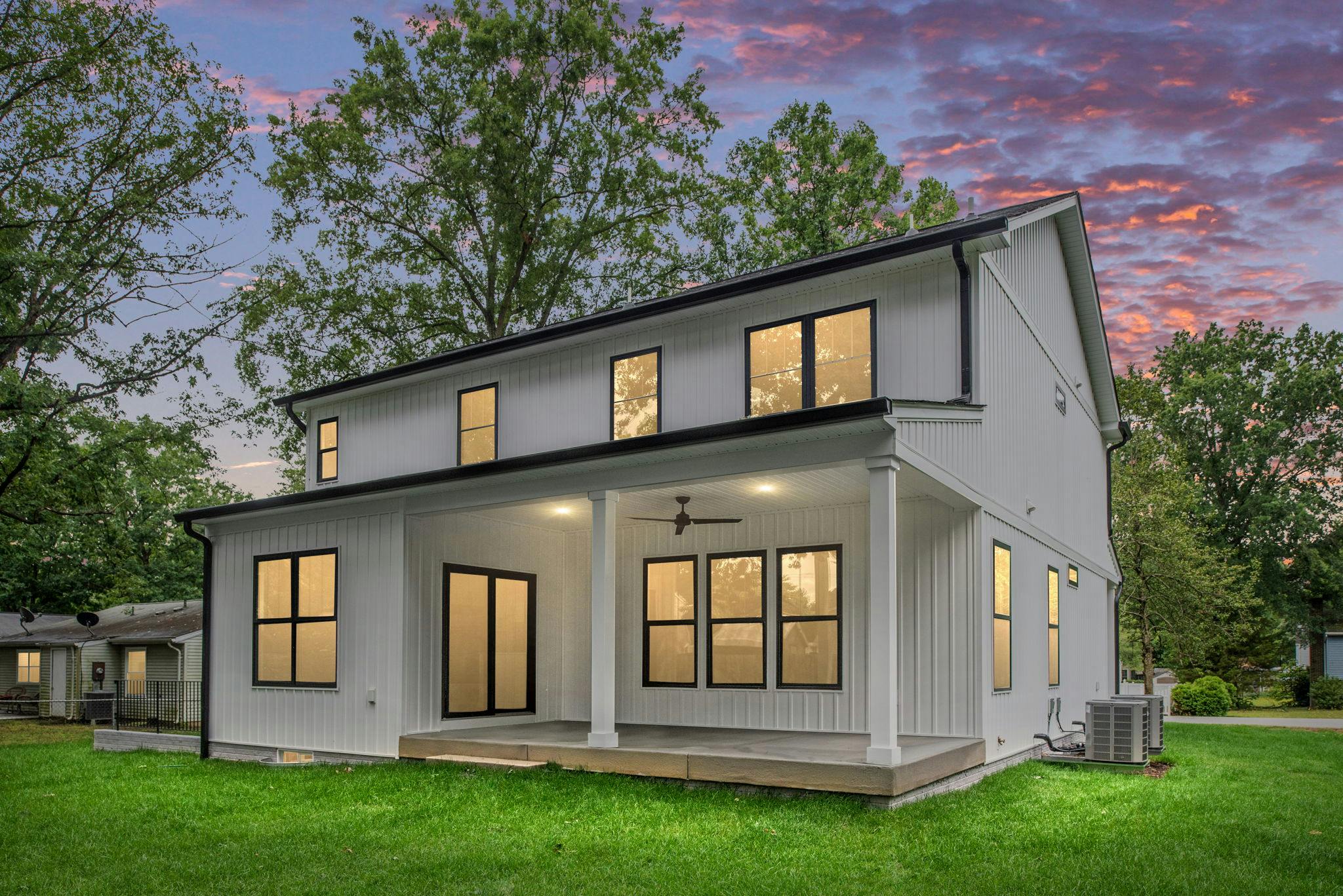 Photo Gallery Image 12