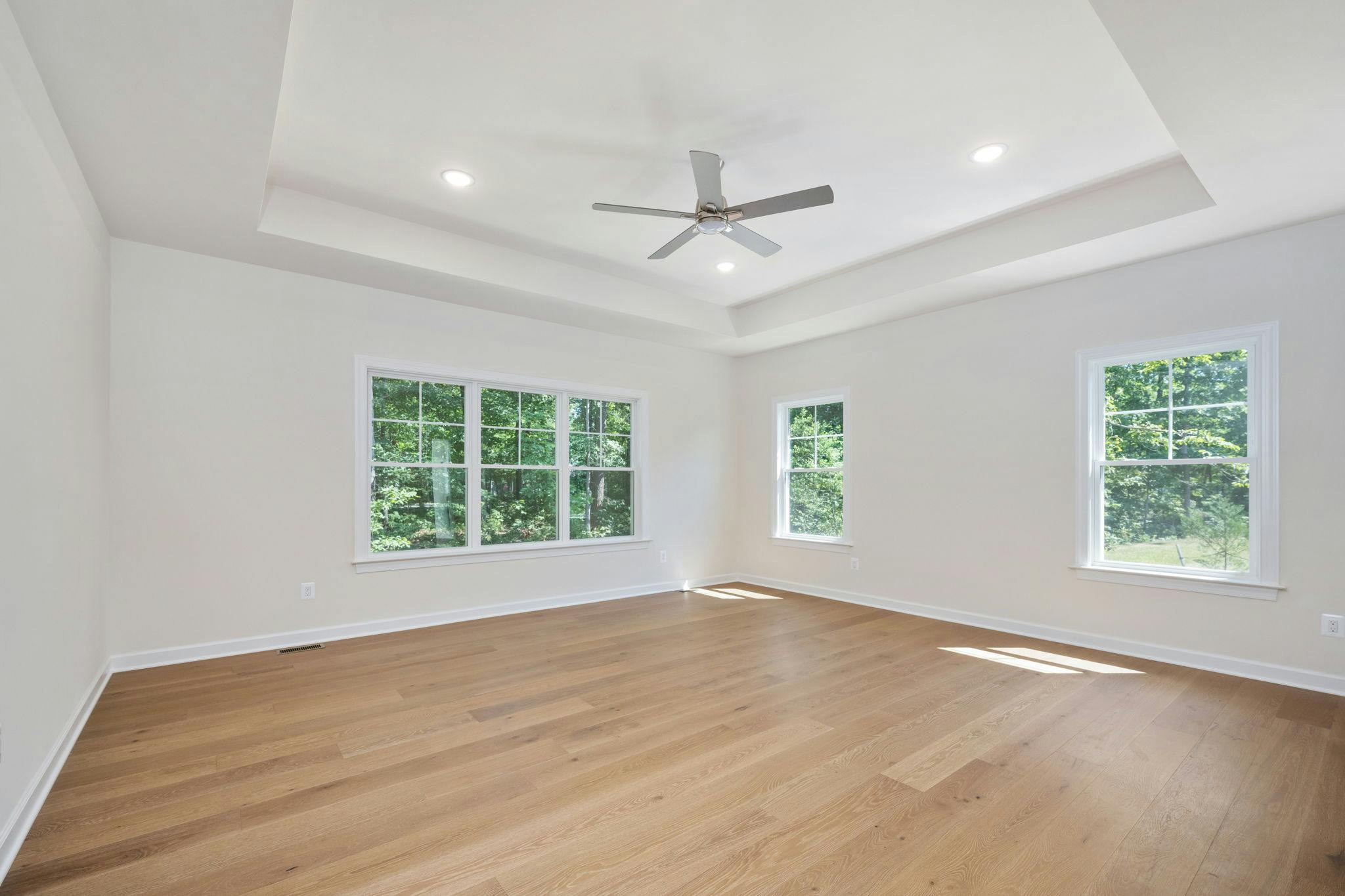 Photo Gallery Image 33