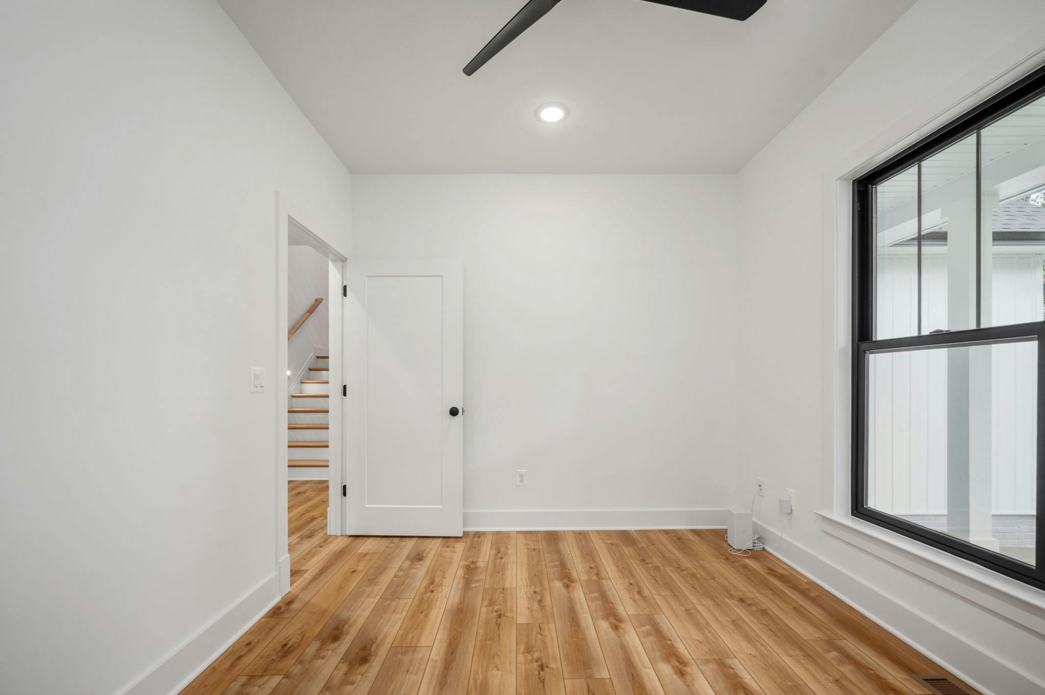 Photo Gallery Image 13