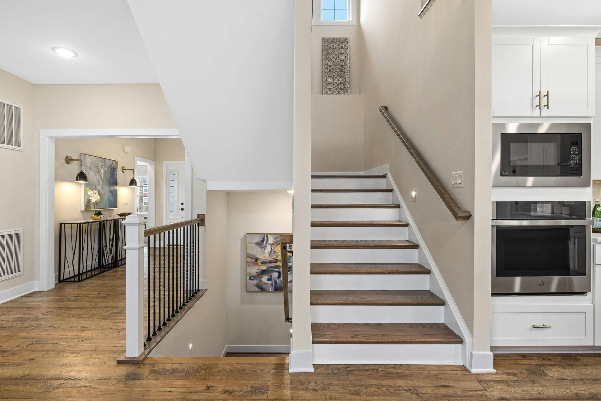 Photo Gallery Image 10