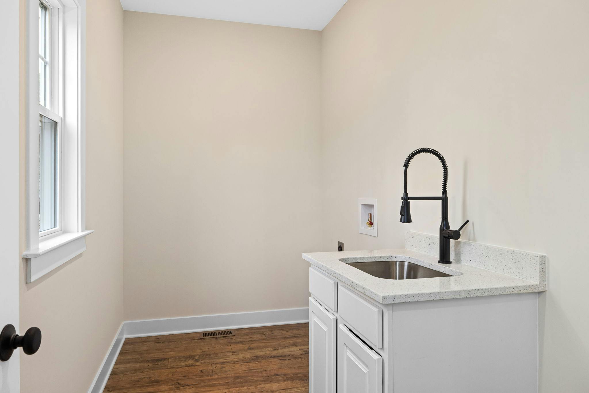 Photo Gallery Image 7