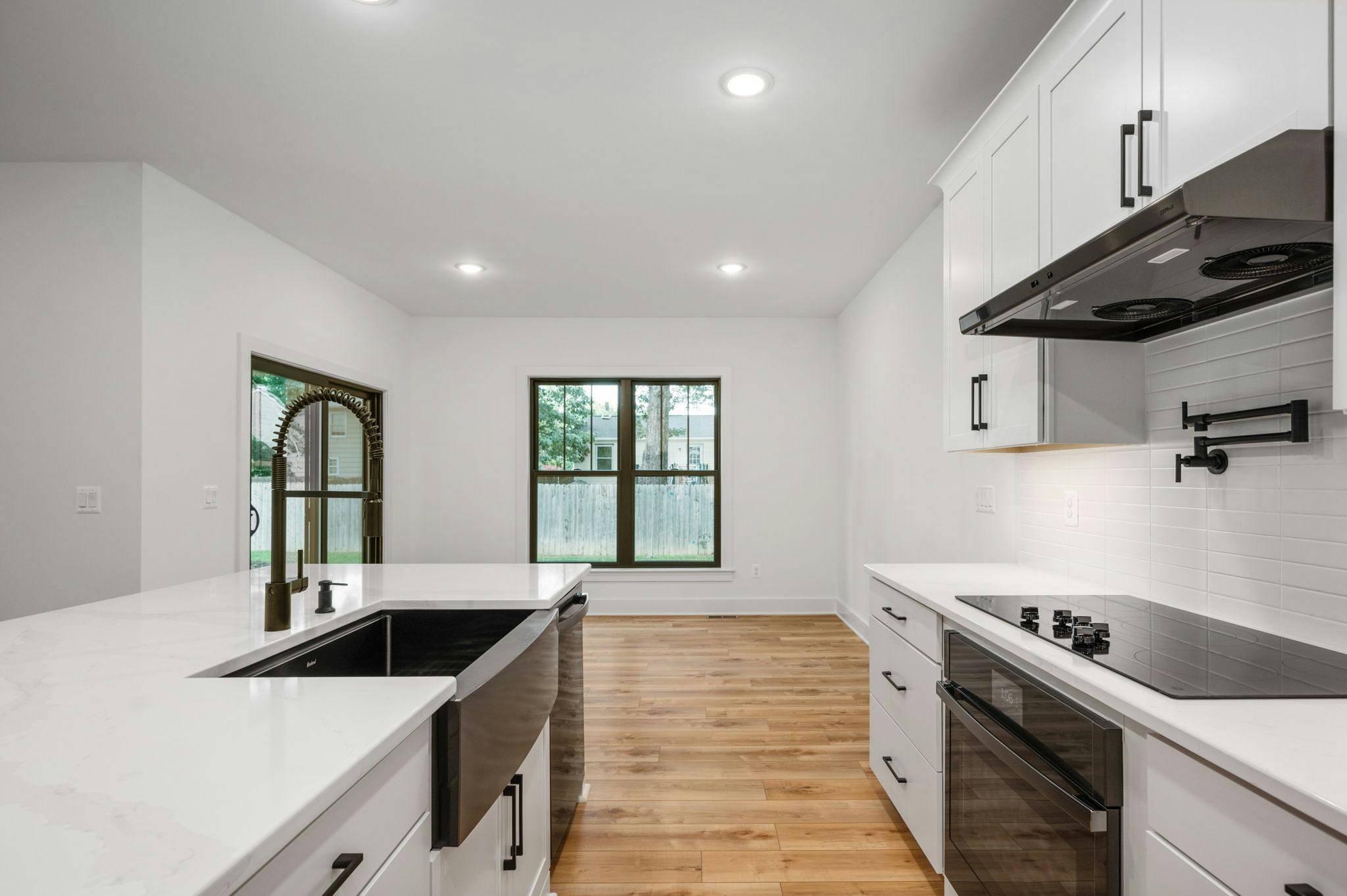 Photo Gallery Image 55