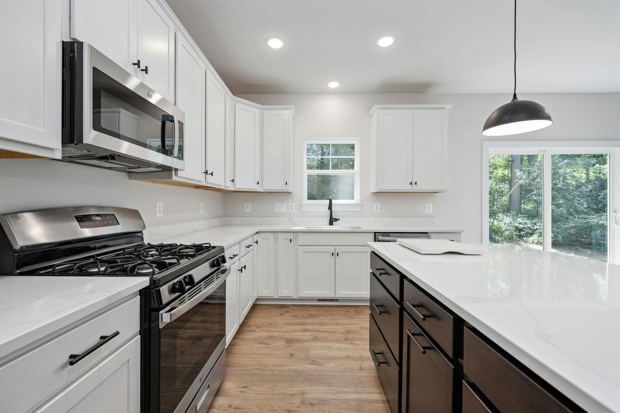 Photo Gallery Image 47