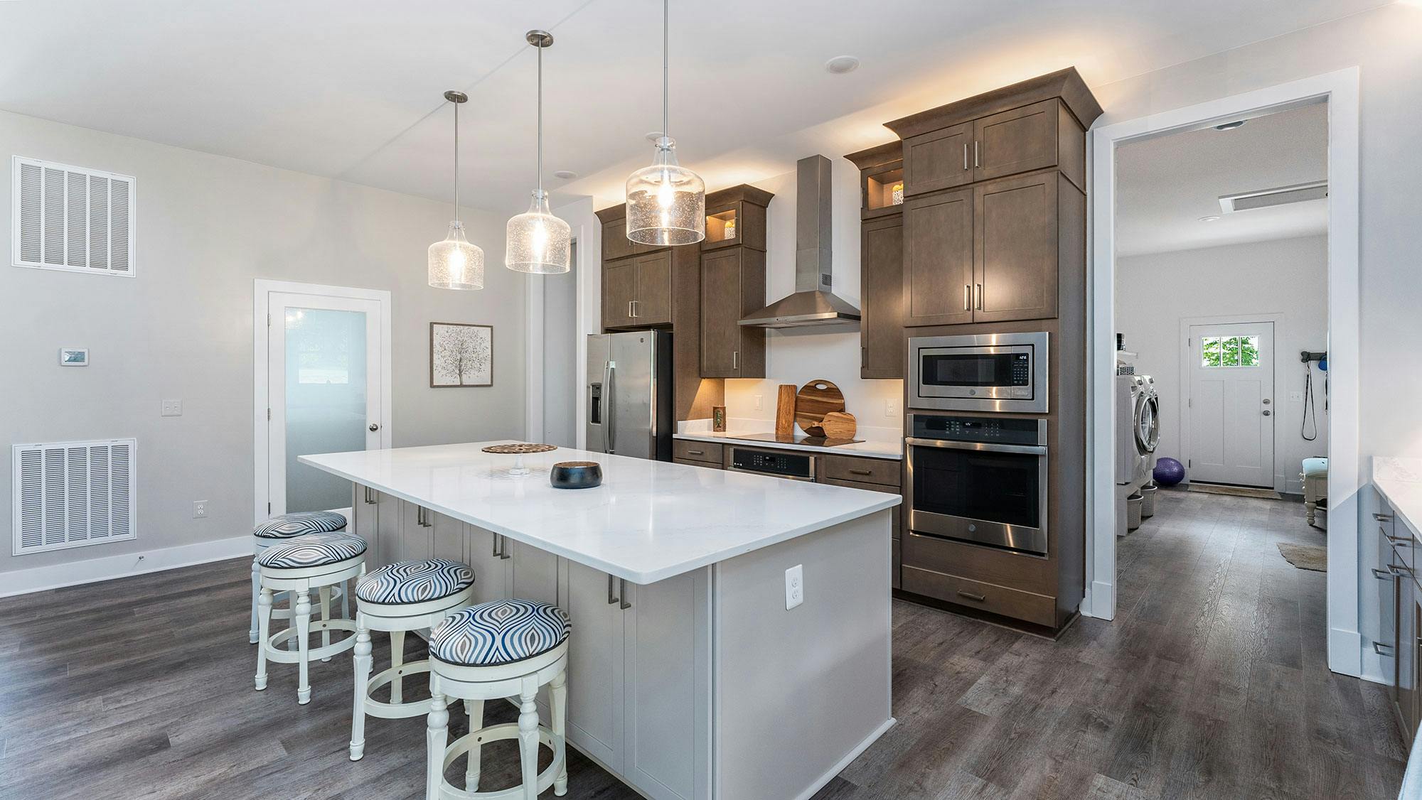 Photo Gallery Image 35