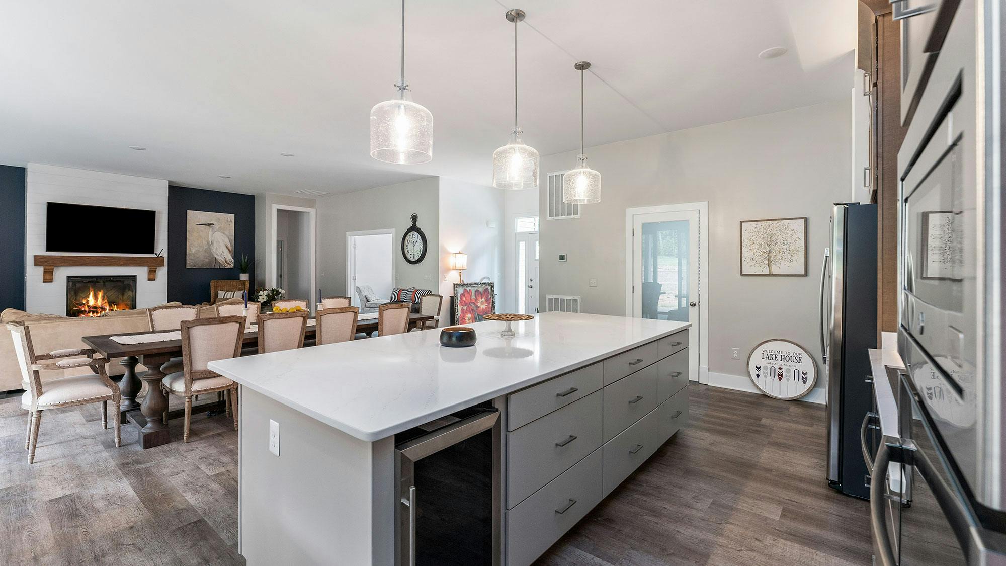 Photo Gallery Image 34