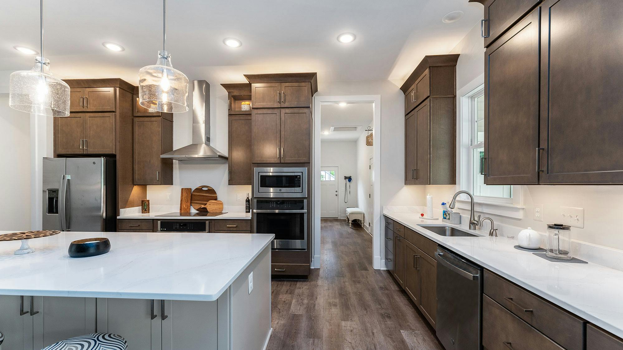 Photo Gallery Image 32