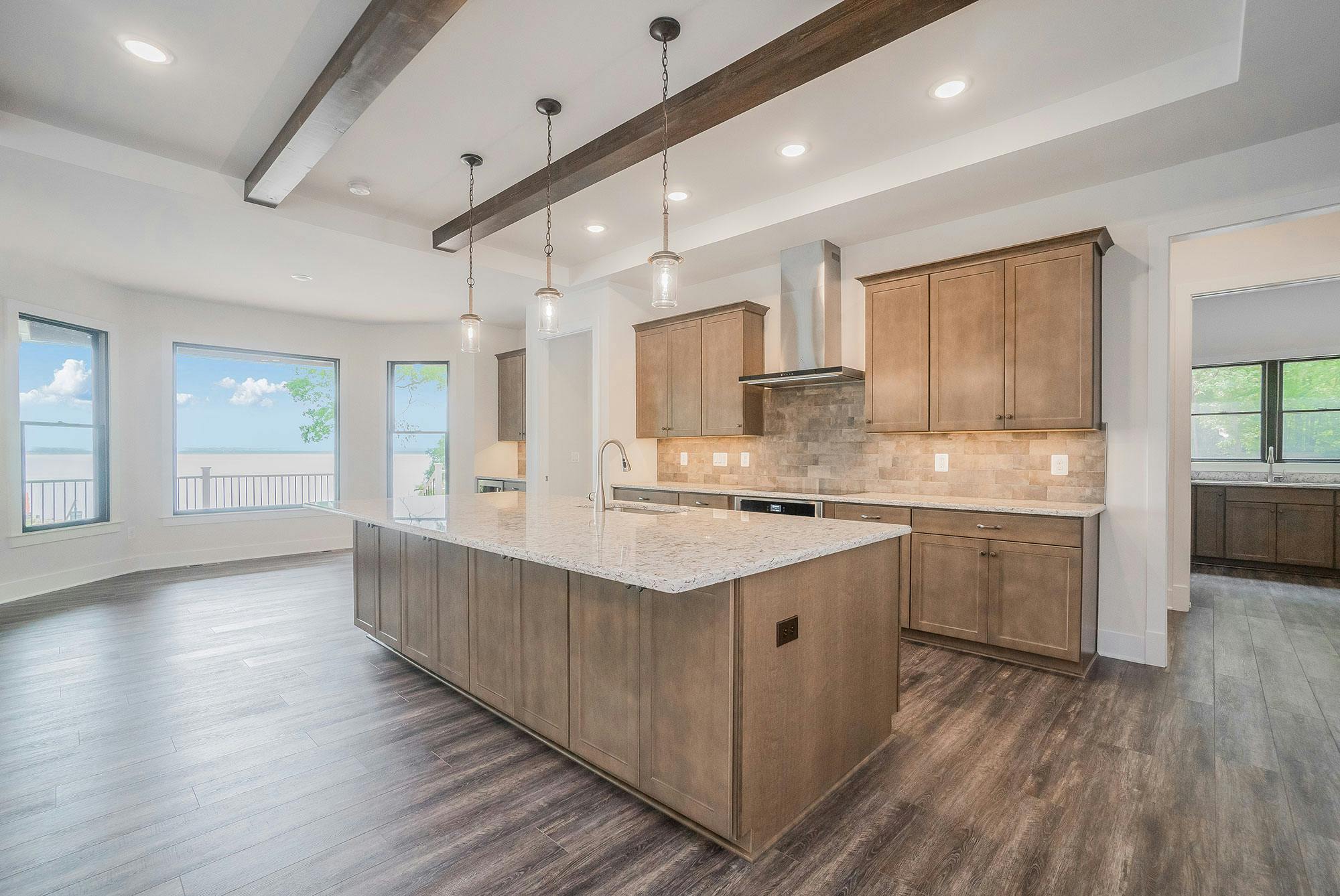 Photo Gallery Image 29