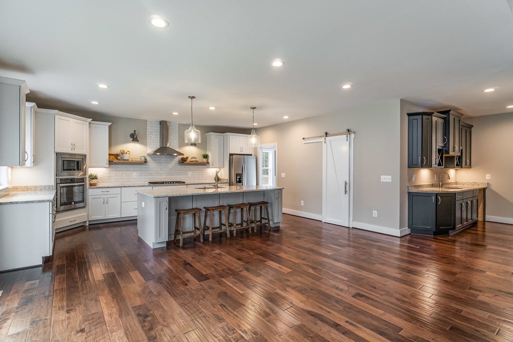 Photo Gallery Image 18