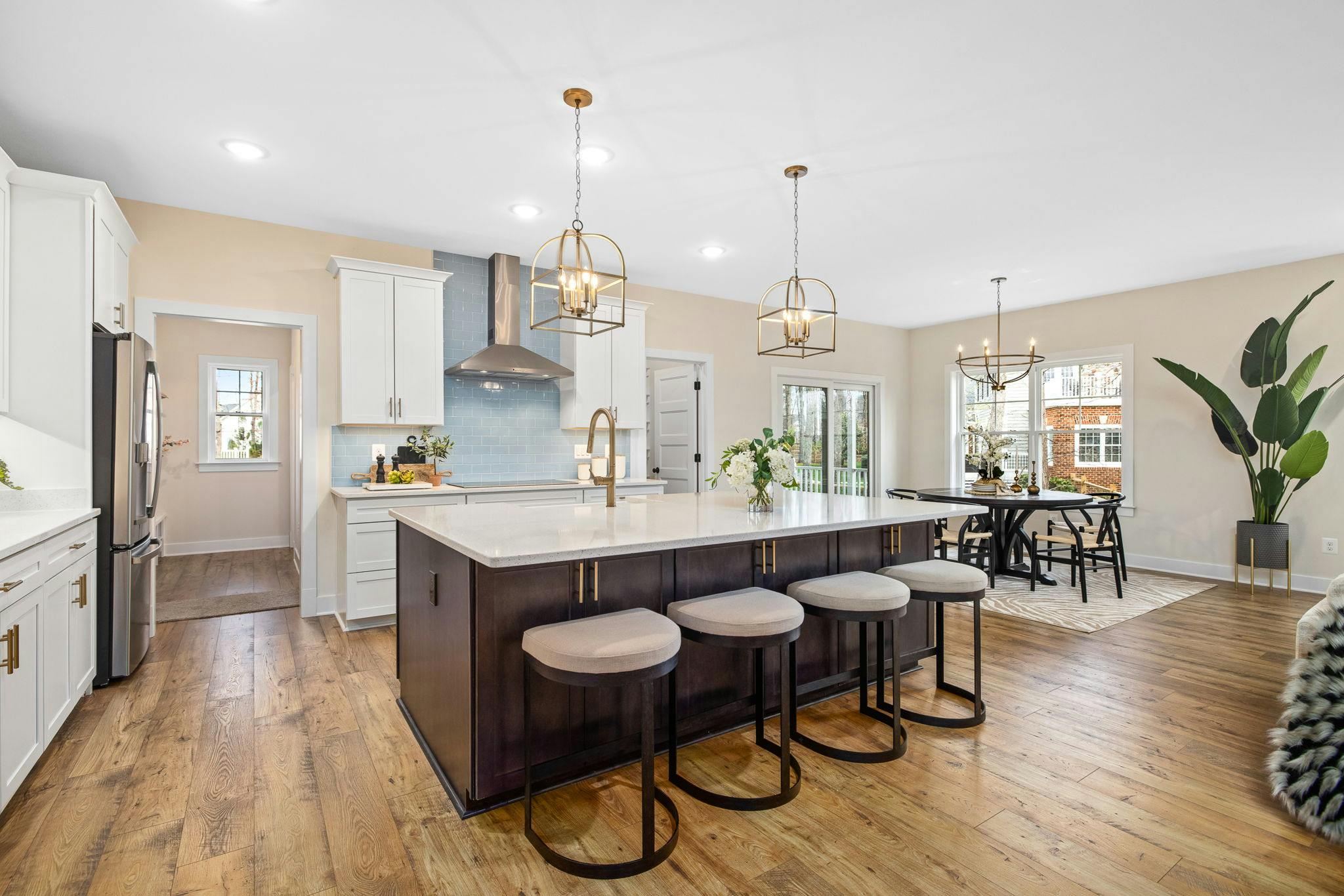 Photo Gallery Image 13