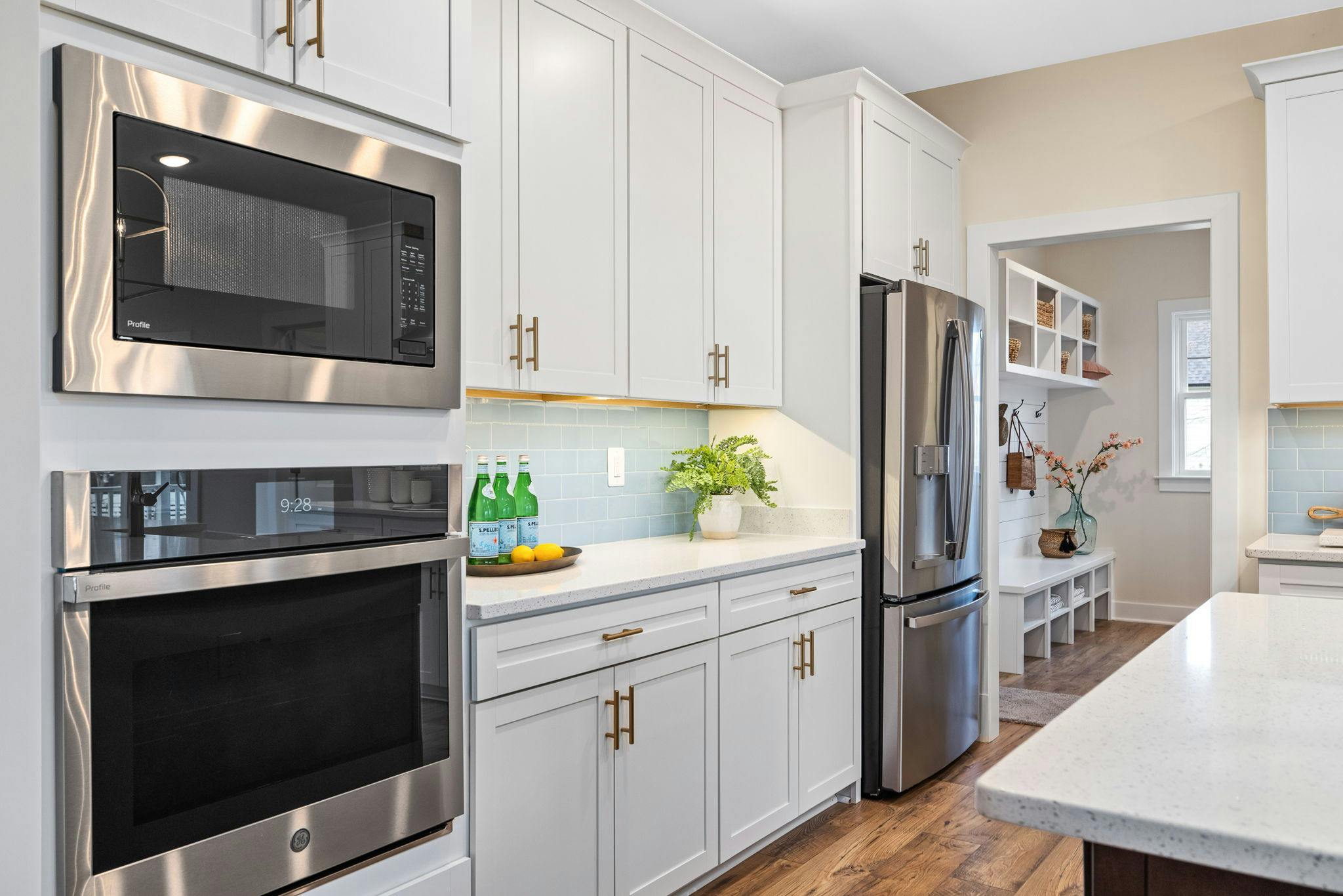 Photo Gallery Image 12