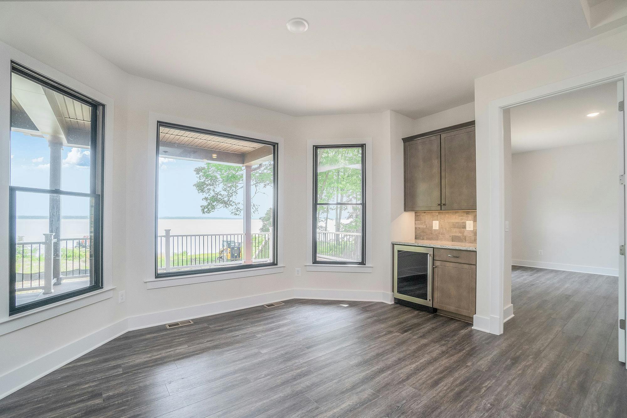 Photo Gallery Image 31