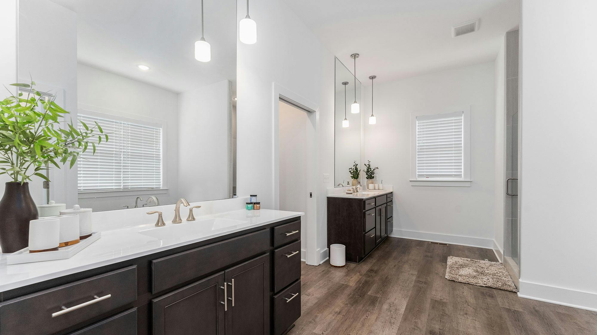 Photo Gallery Image 28