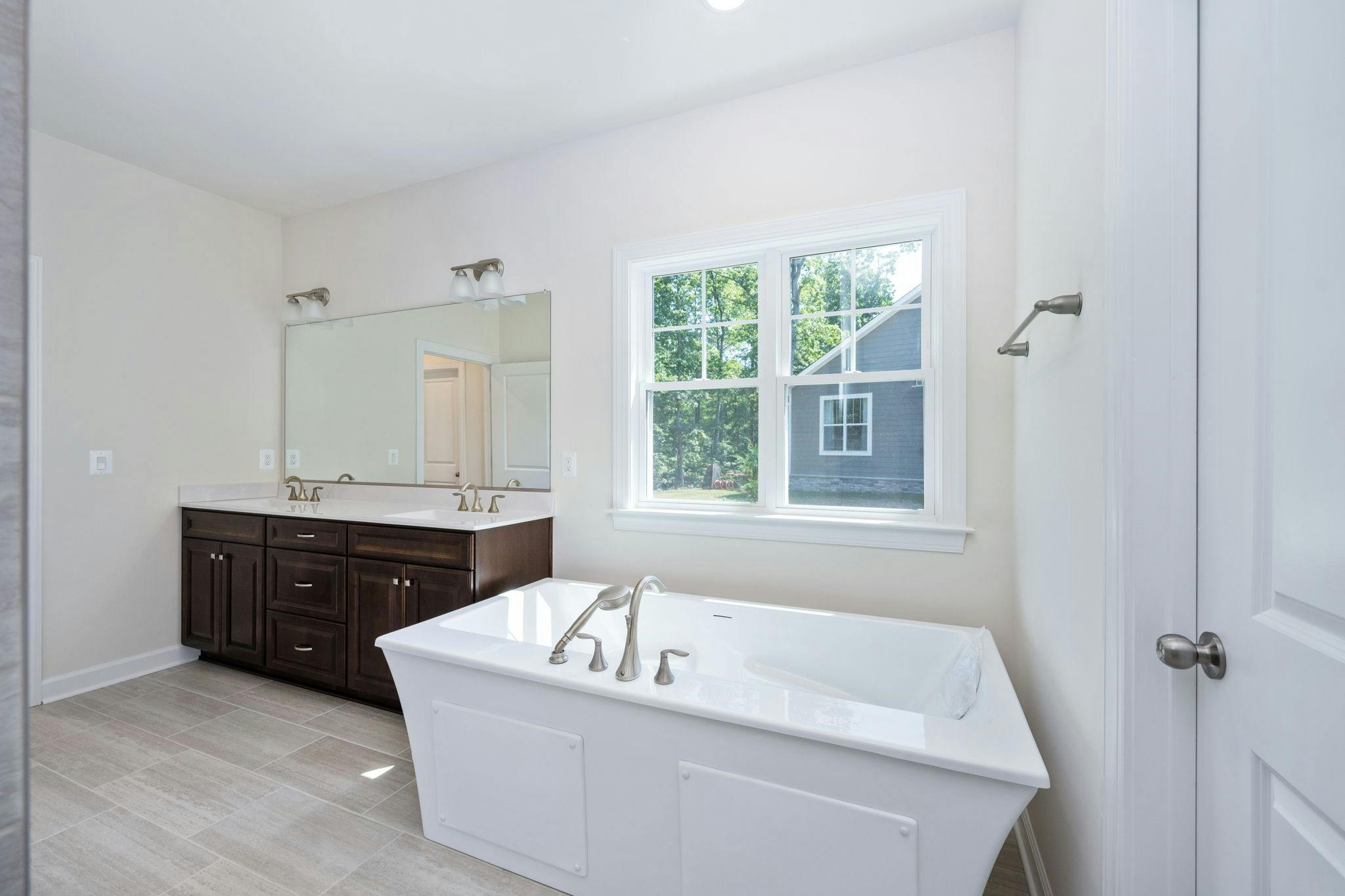 Photo Gallery Image 15