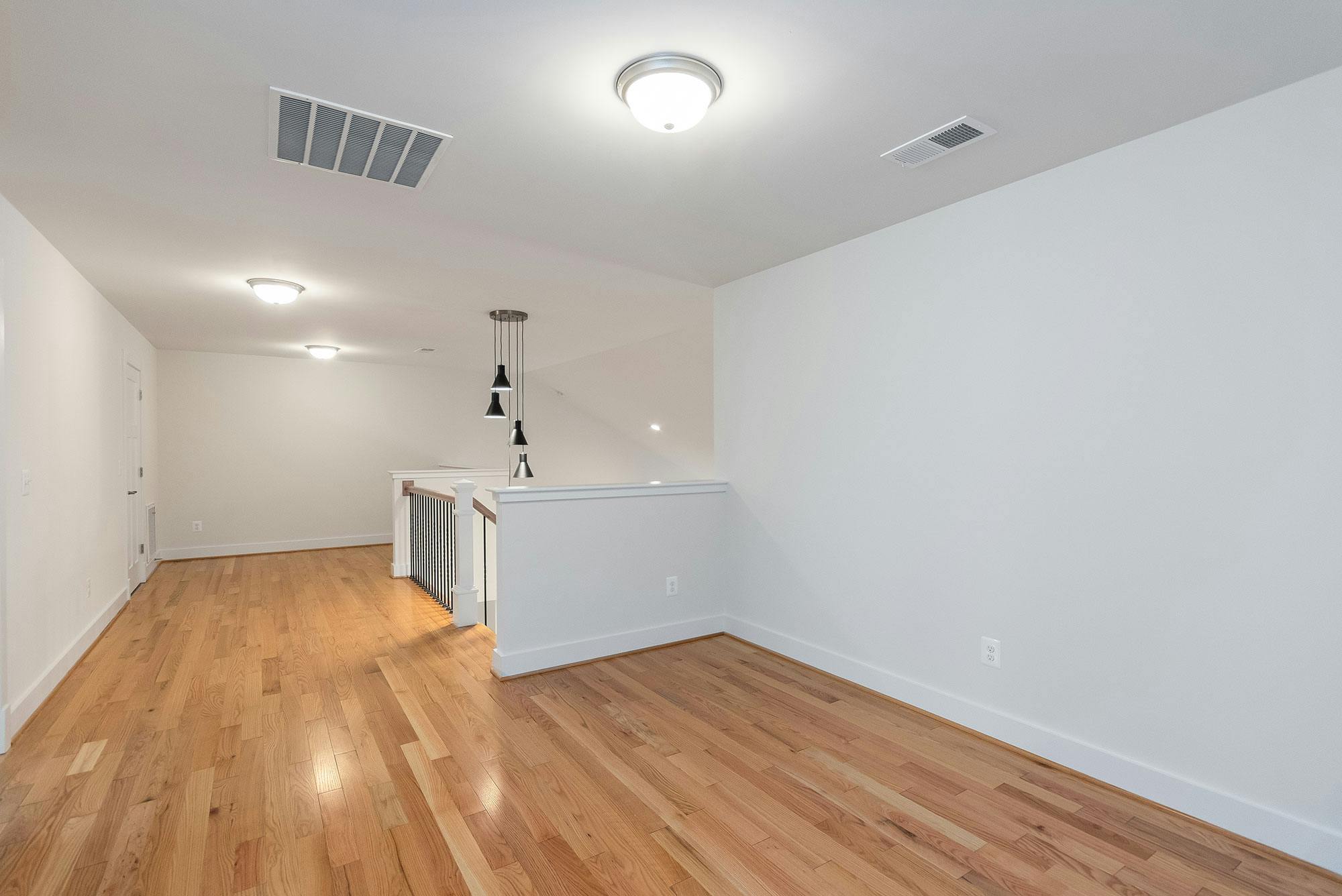 Photo Gallery Image 57