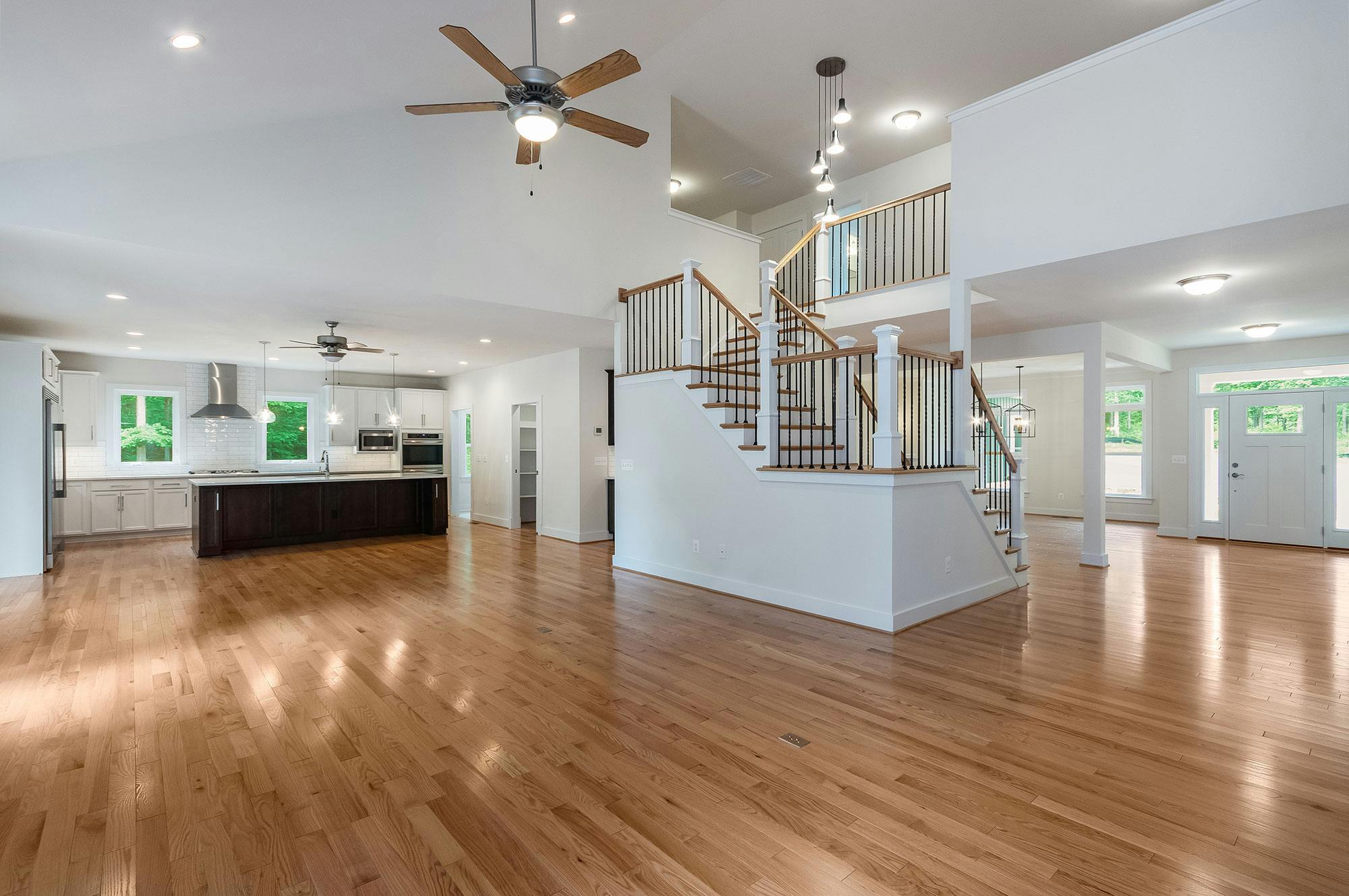 Photo Gallery Image 59