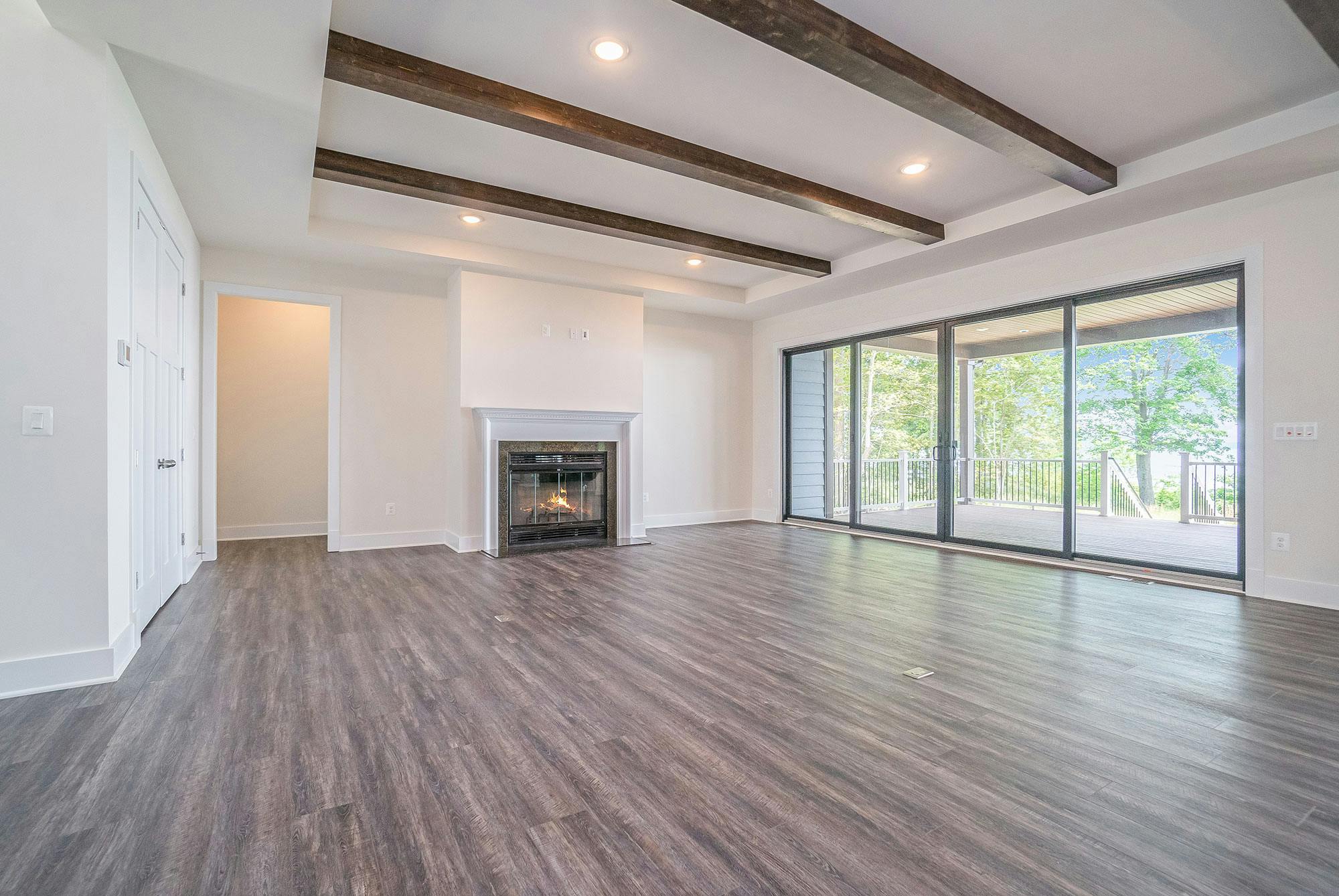 Photo Gallery Image 52